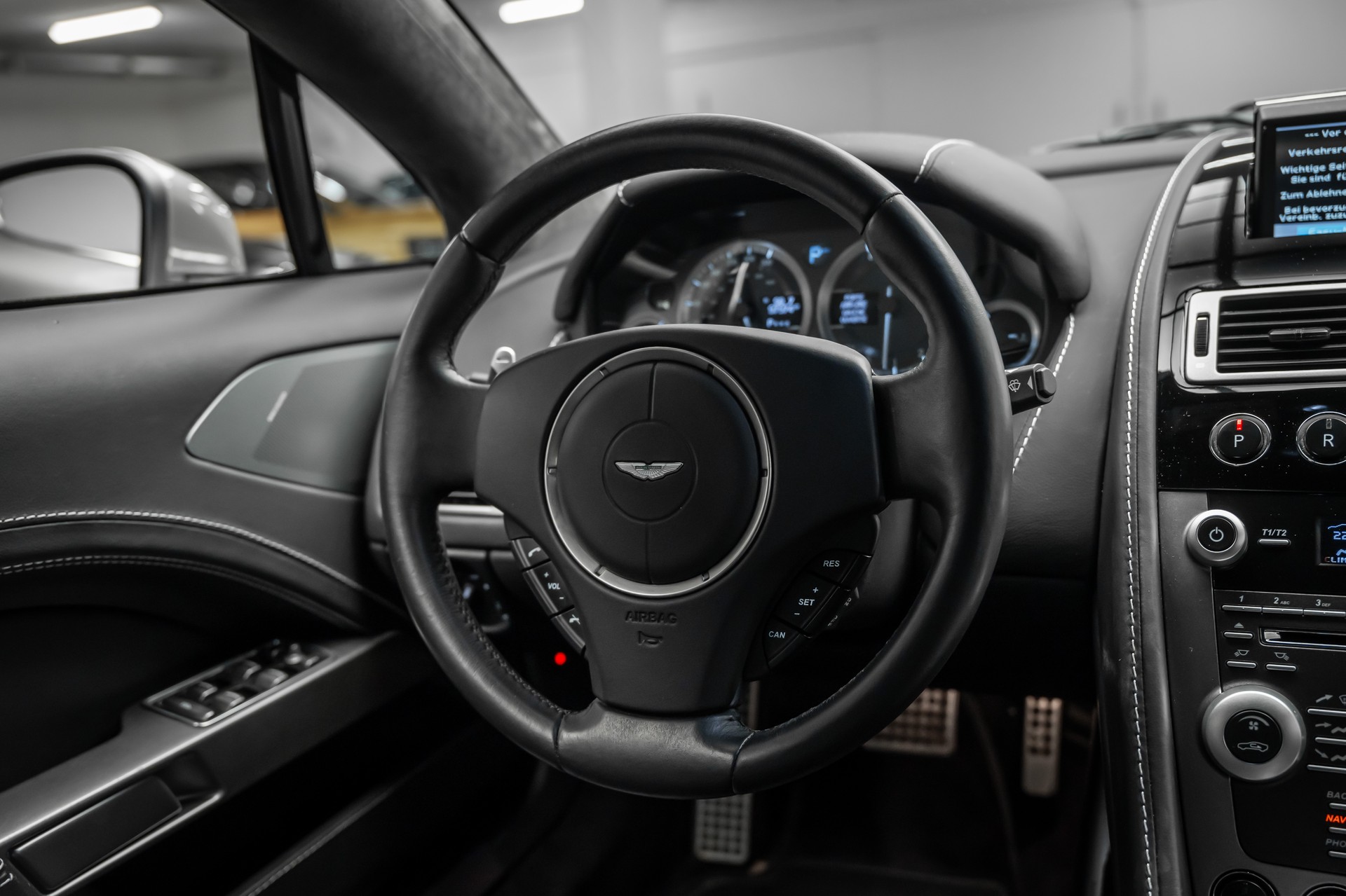 ASTON MARTIN * Rapide 5.9 V12 * ZU EINEM UNSCHLAGBAREN PREIS * LEASING AB 362.- *-image-18