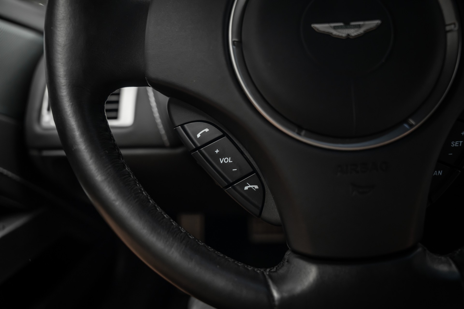 ASTON MARTIN * Rapide 5.9 V12 * ZU EINEM UNSCHLAGBAREN PREIS * LEASING AB 362.- *-image-22