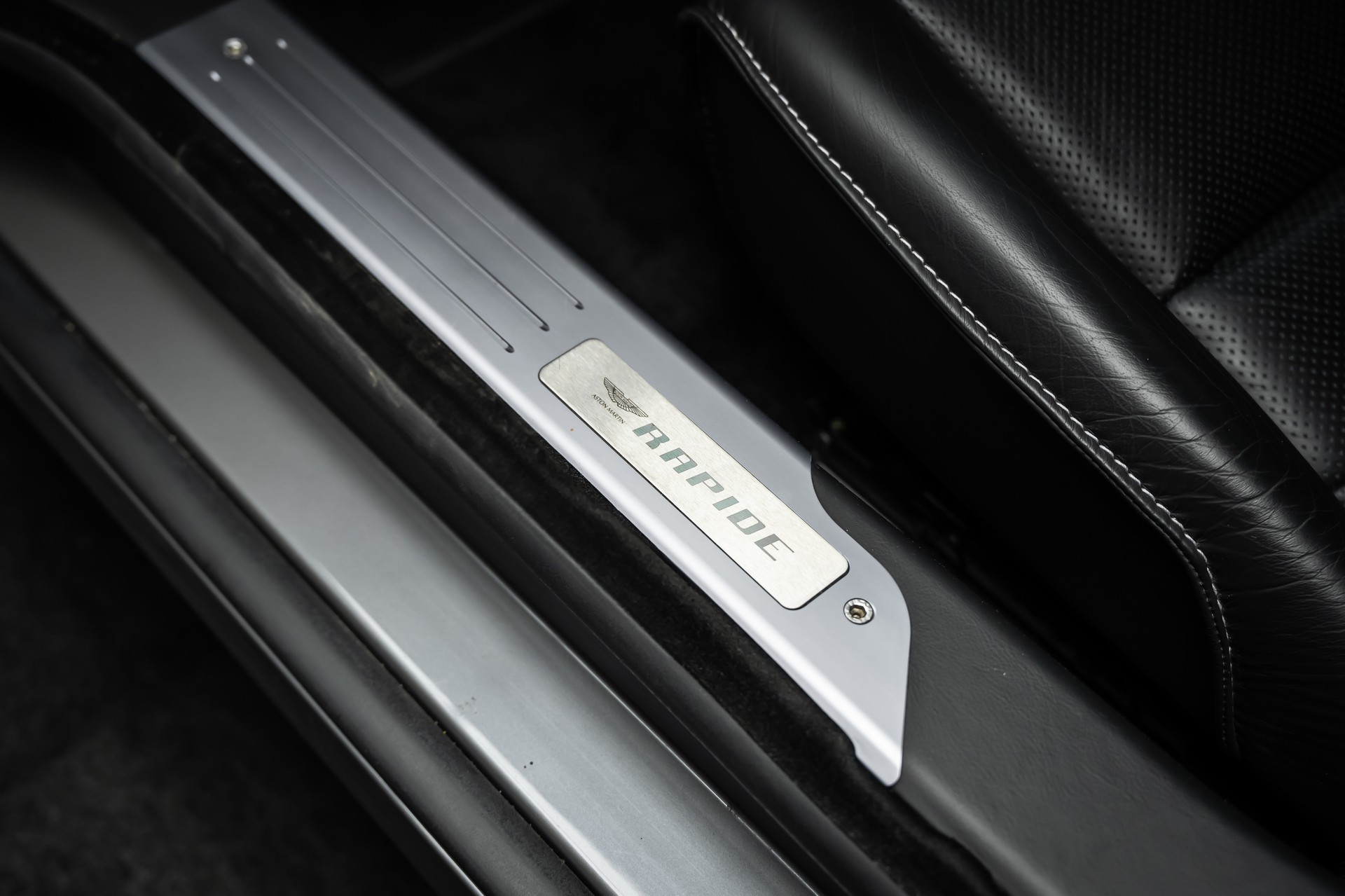 ASTON MARTIN * Rapide 5.9 V12 * ZU EINEM UNSCHLAGBAREN PREIS * LEASING AB 362.- *-image-19