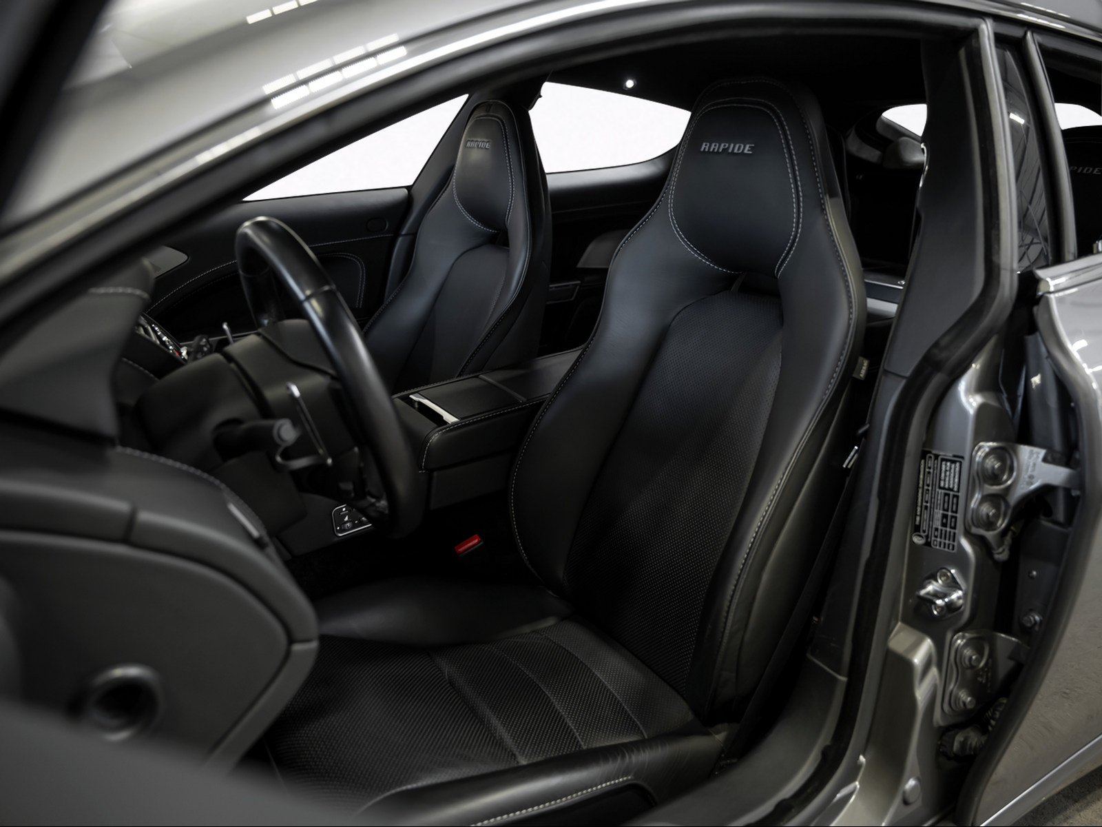 ASTON MARTIN * Rapide 5.9 V12 * ZU EINEM UNSCHLAGBAREN PREIS * LEASING AB 376.- *-image-10