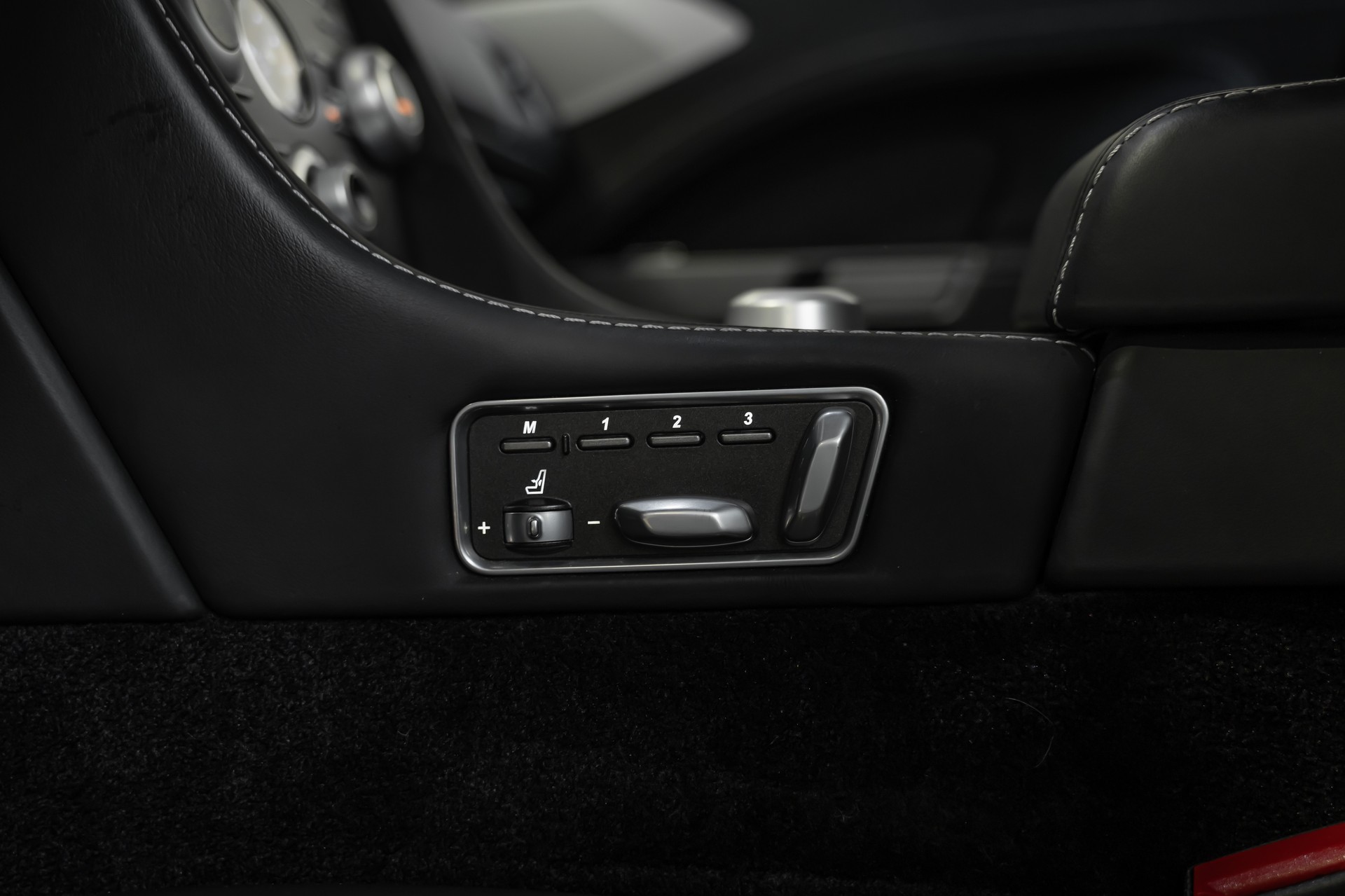 ASTON MARTIN * Rapide 5.9 V12 * ZU EINEM UNSCHLAGBAREN PREIS * LEASING AB 376.- *-image-13