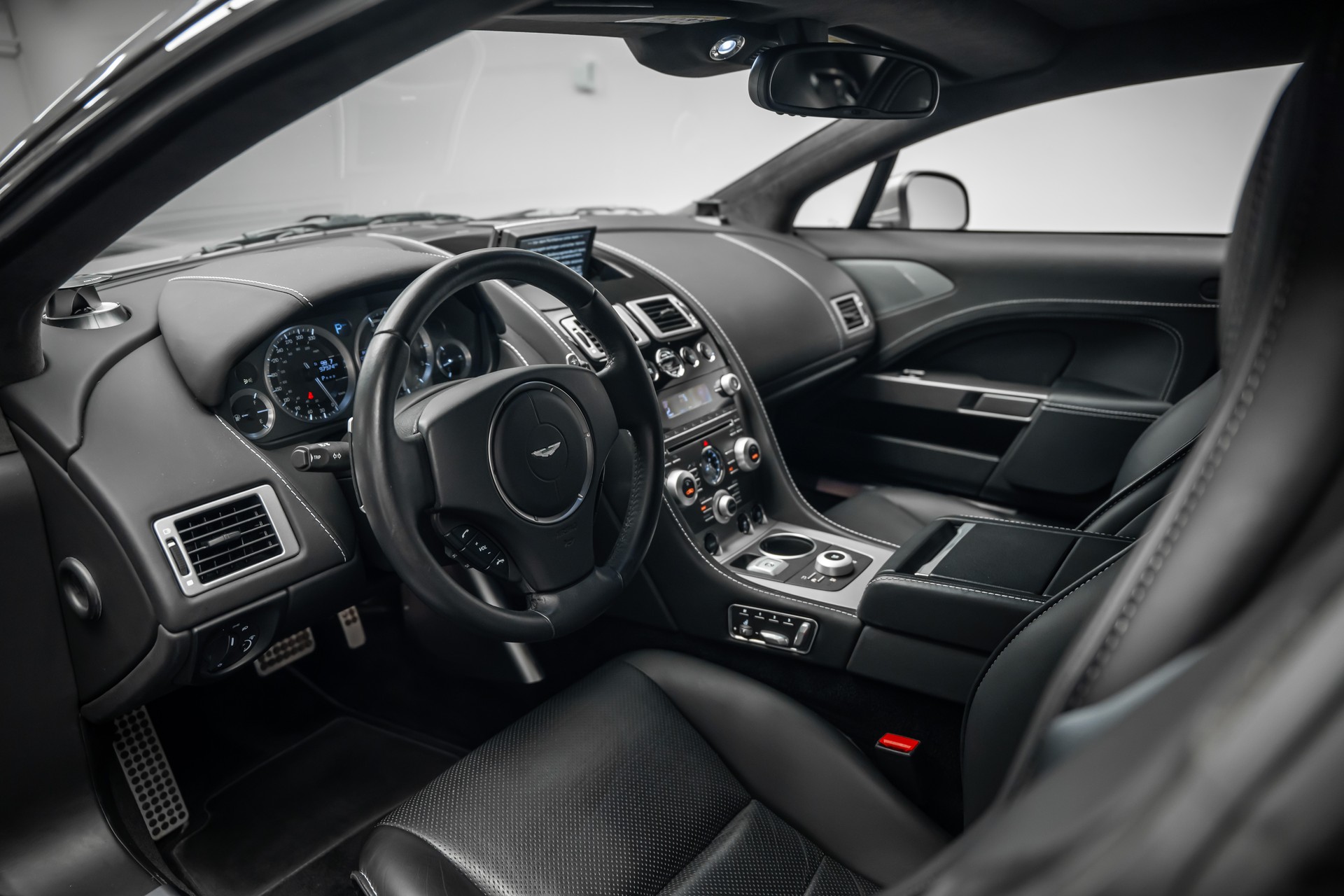 ASTON MARTIN * Rapide 5.9 V12 * ZU EINEM UNSCHLAGBAREN PREIS * LEASING AB 362.- *-image-9