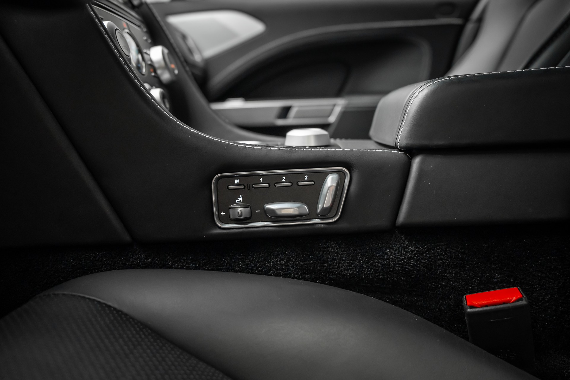 ASTON MARTIN * Rapide 5.9 V12 * ZU EINEM UNSCHLAGBAREN PREIS * LEASING AB 362.- *-image-21