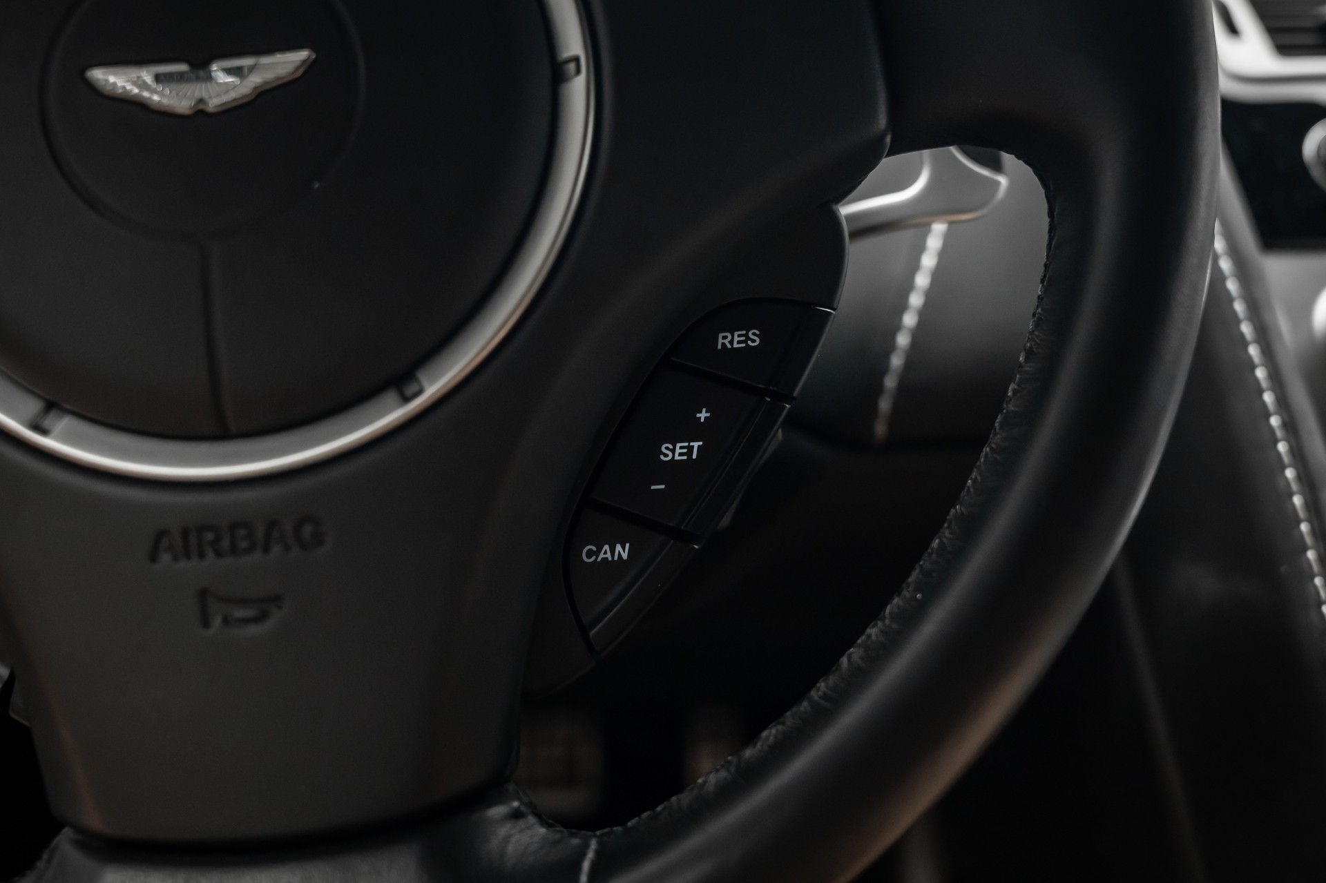 ASTON MARTIN * Rapide 5.9 V12 * ZU EINEM UNSCHLAGBAREN PREIS * LEASING AB 362.- *-image-23