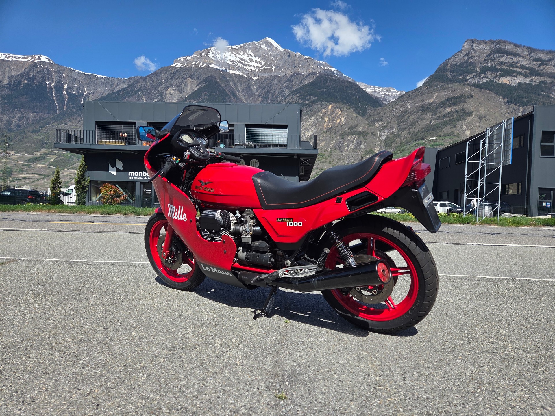 MOTO GUZZI 1000 Le Mans-image-1