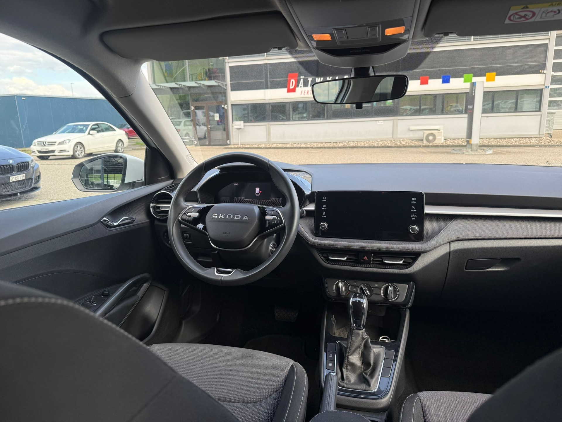SKODA Fabia 1.0 TSI Dynamic DSG-image-10