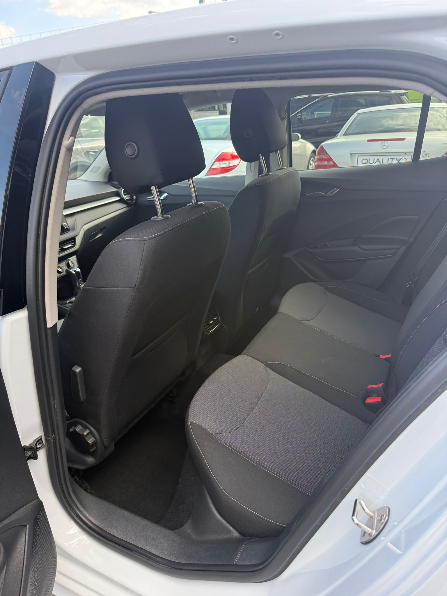 SKODA Fabia 1.0 TSI Dynamic DSG-image-19