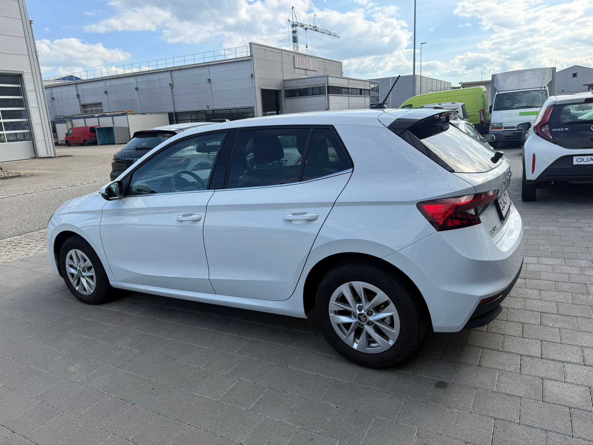 SKODA Fabia 1.0 TSI Dynamic DSG-image-9