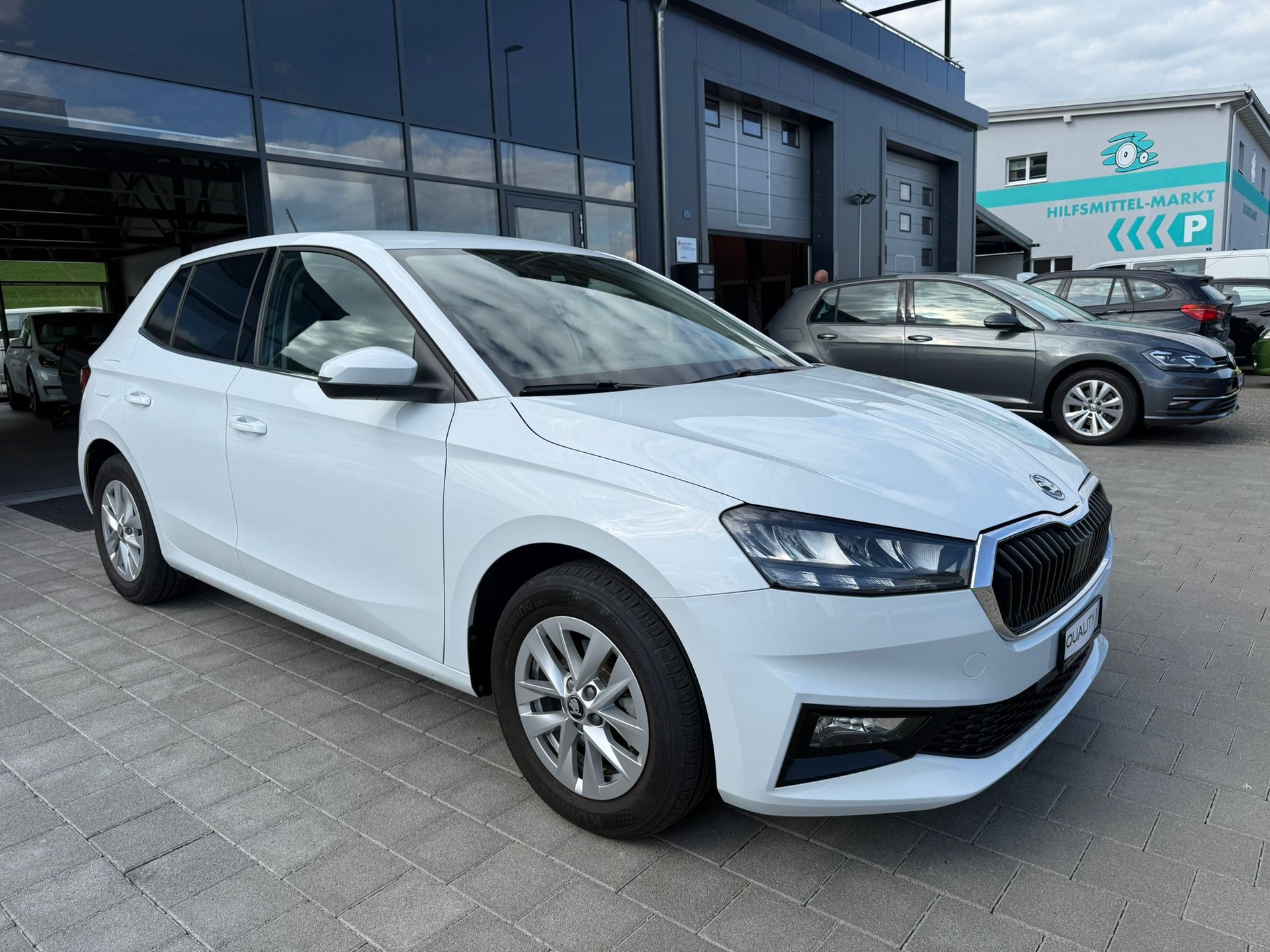 SKODA Fabia 1.0 TSI Dynamic DSG-showroom-element-3