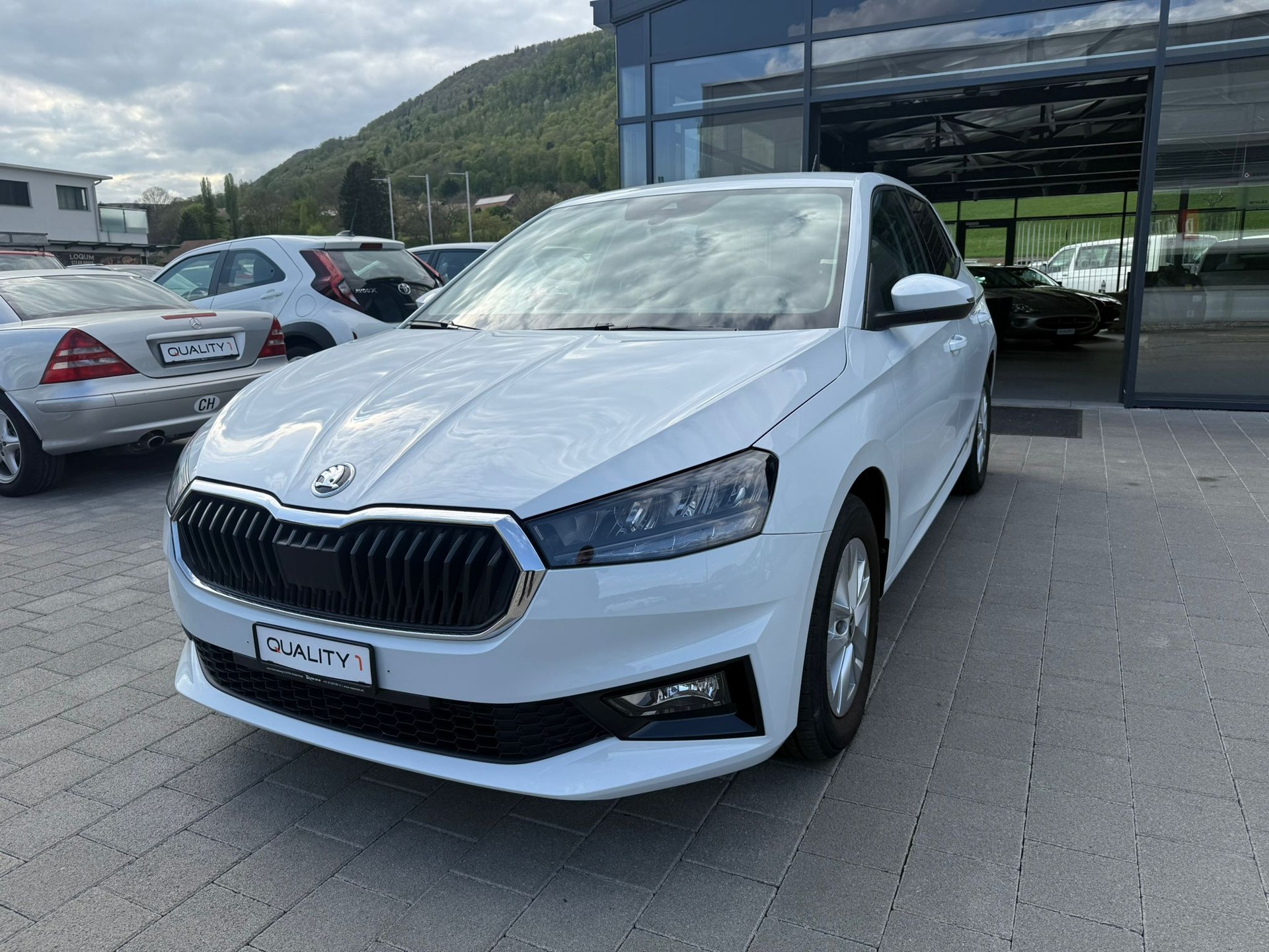 SKODA Fabia 1.0 TSI Dynamic DSG-showroom-element-1
