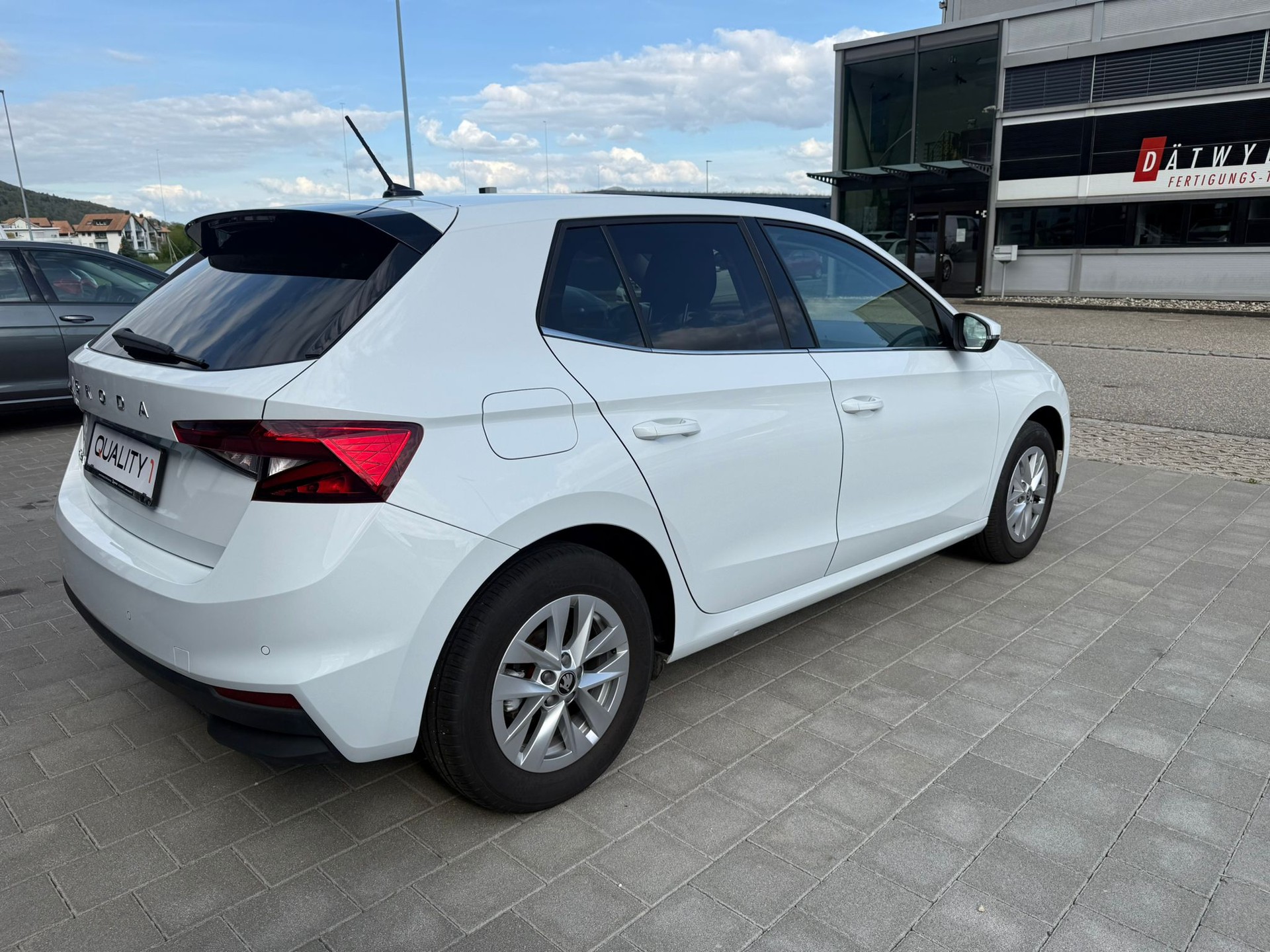 SKODA Fabia 1.0 TSI Dynamic DSG-image-5