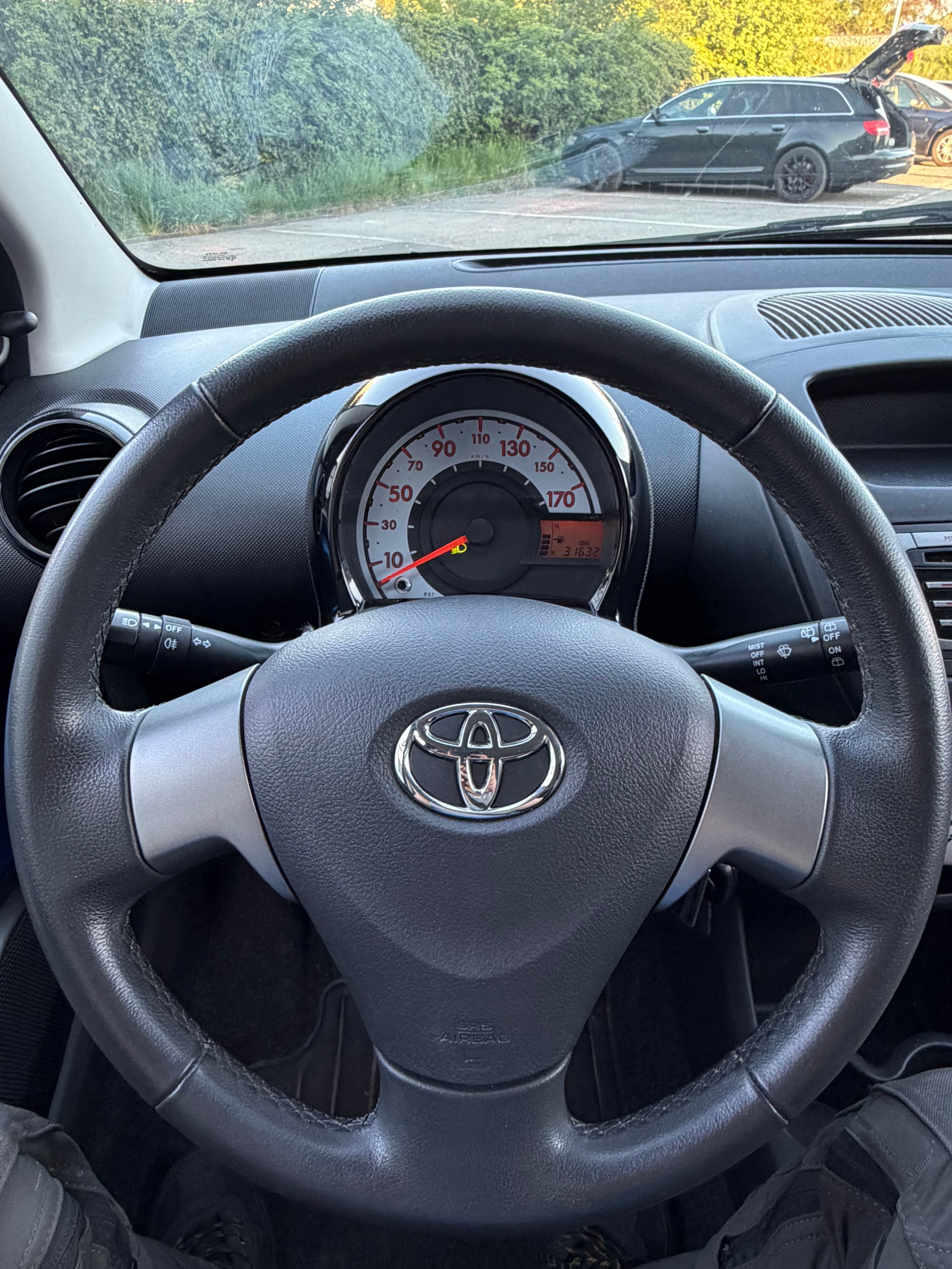 TOYOTA Aygo 1.0 VVT-i Luna-image-11