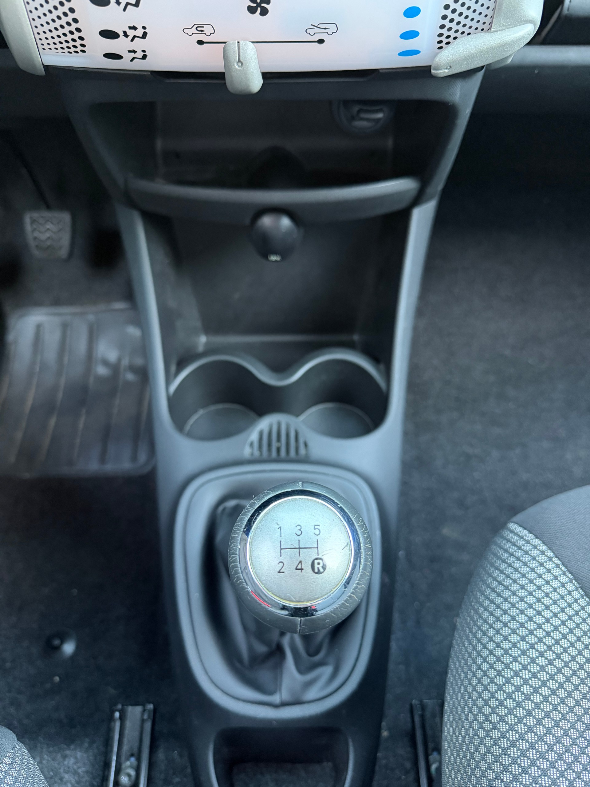 TOYOTA Aygo 1.0 VVT-i Luna-image-13