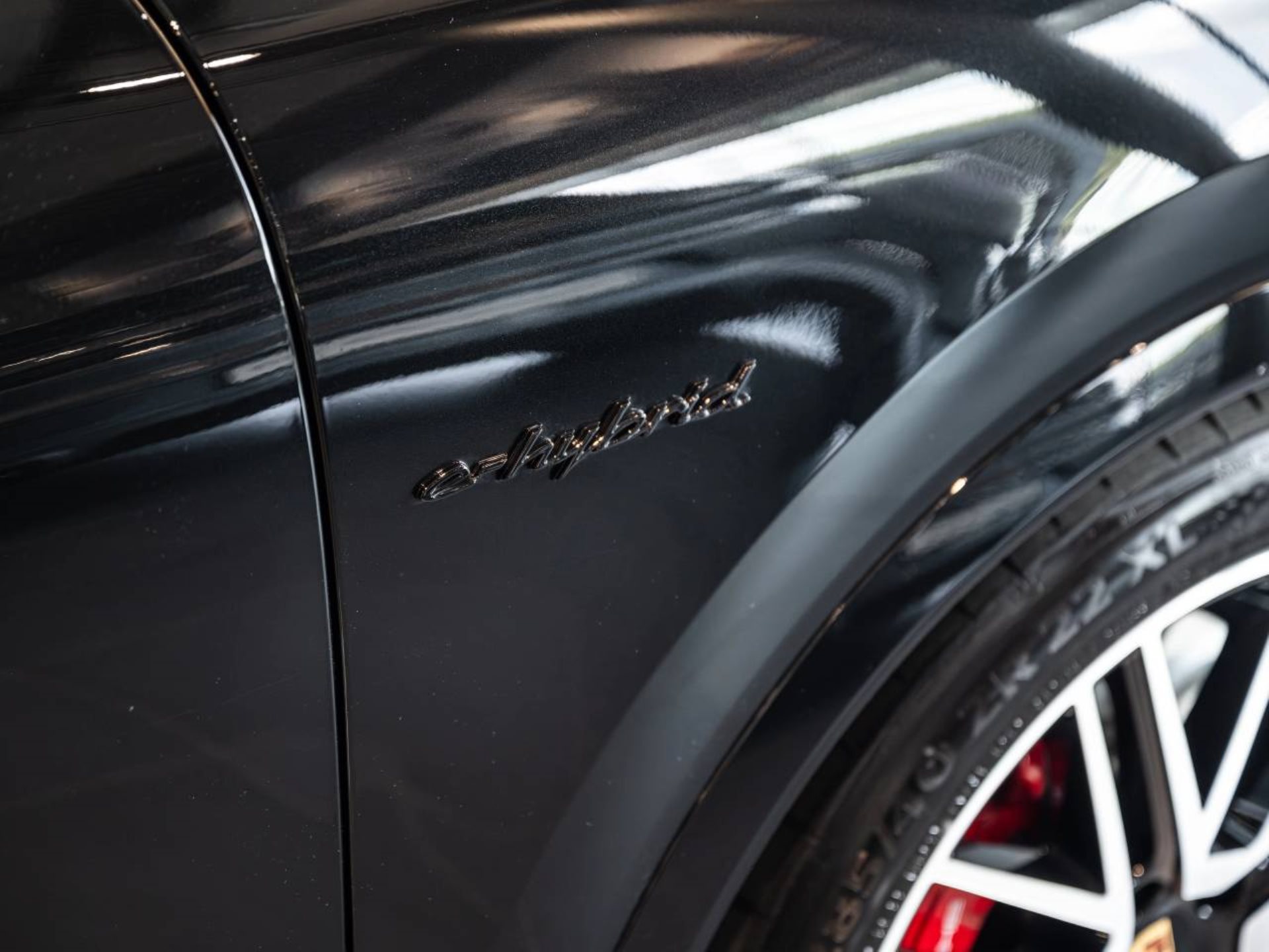 PORSCHE Cayenne S E-Hybrid-image-29