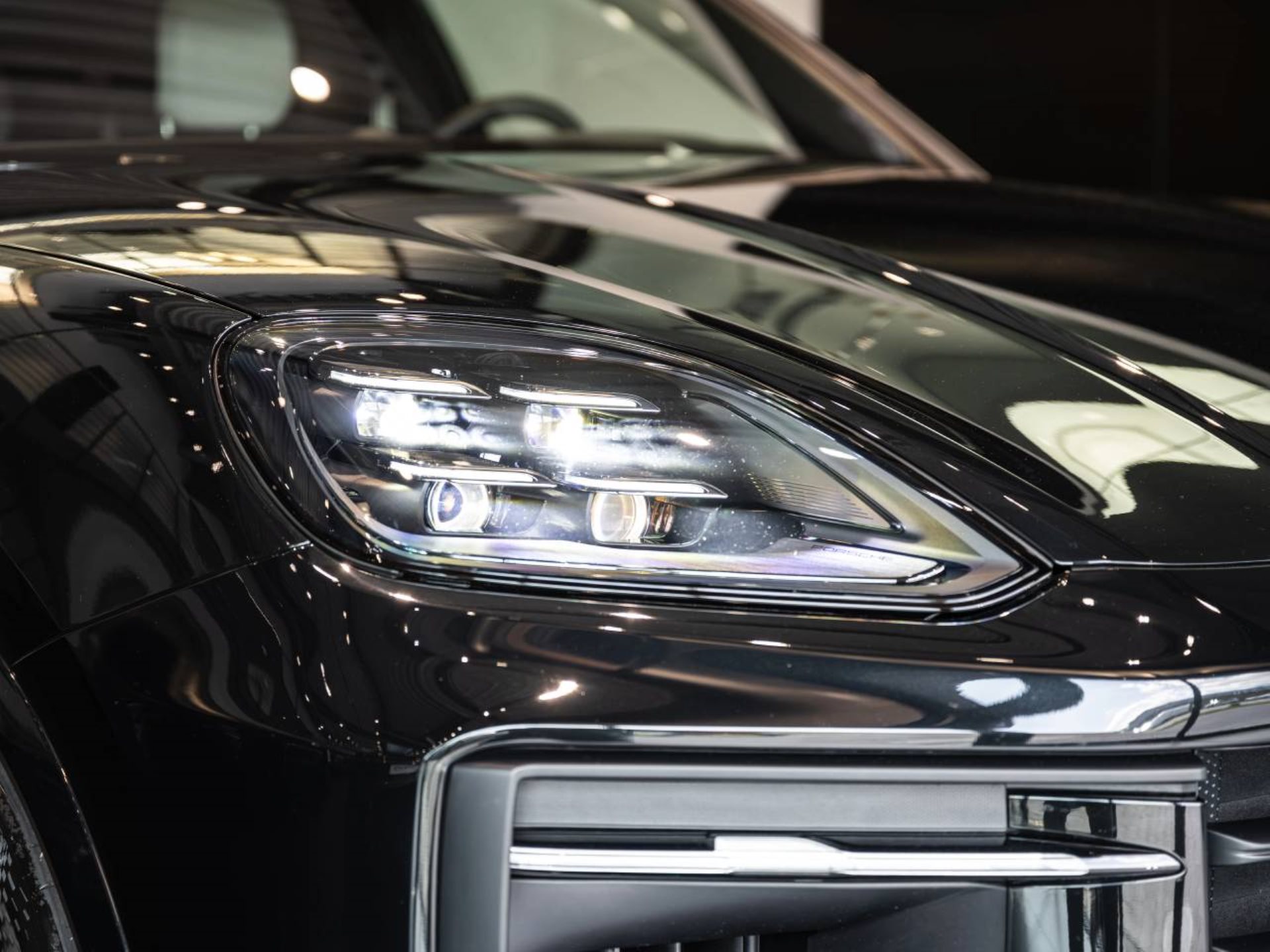 PORSCHE Cayenne S E-Hybrid-image-23