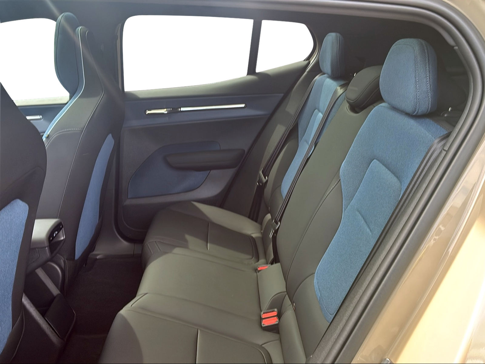 VOLVO EX30 E60 Ultra-image-11