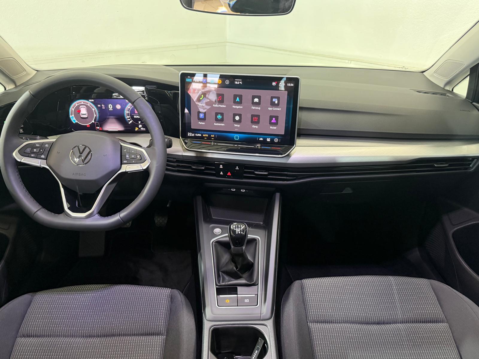 VW Golf 1.5 TSI Basis-image-7