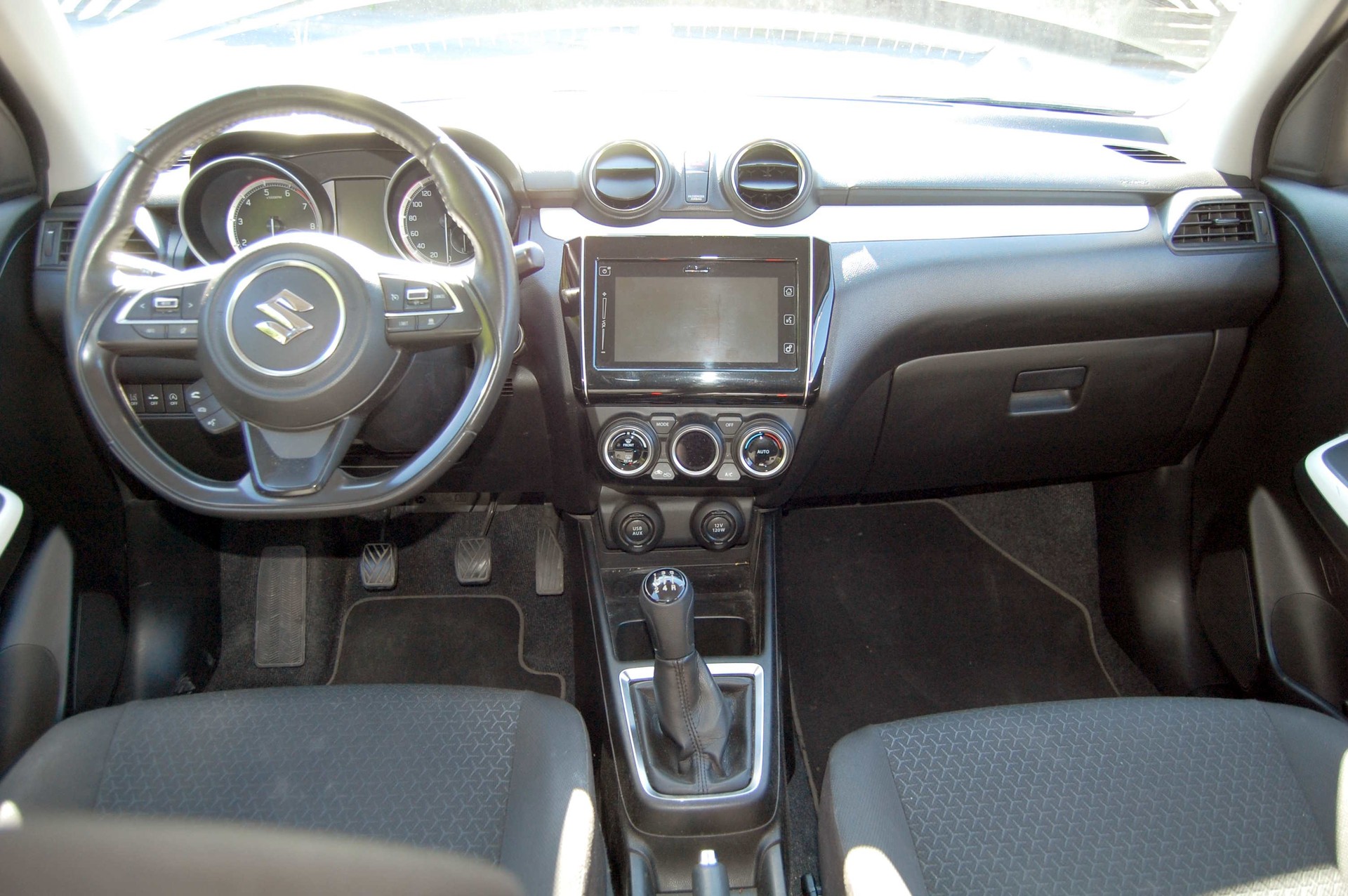 SUZUKI Swift 1.2i 16V SHVS Compact Top Hybrid Allgrip 4x4-image-6