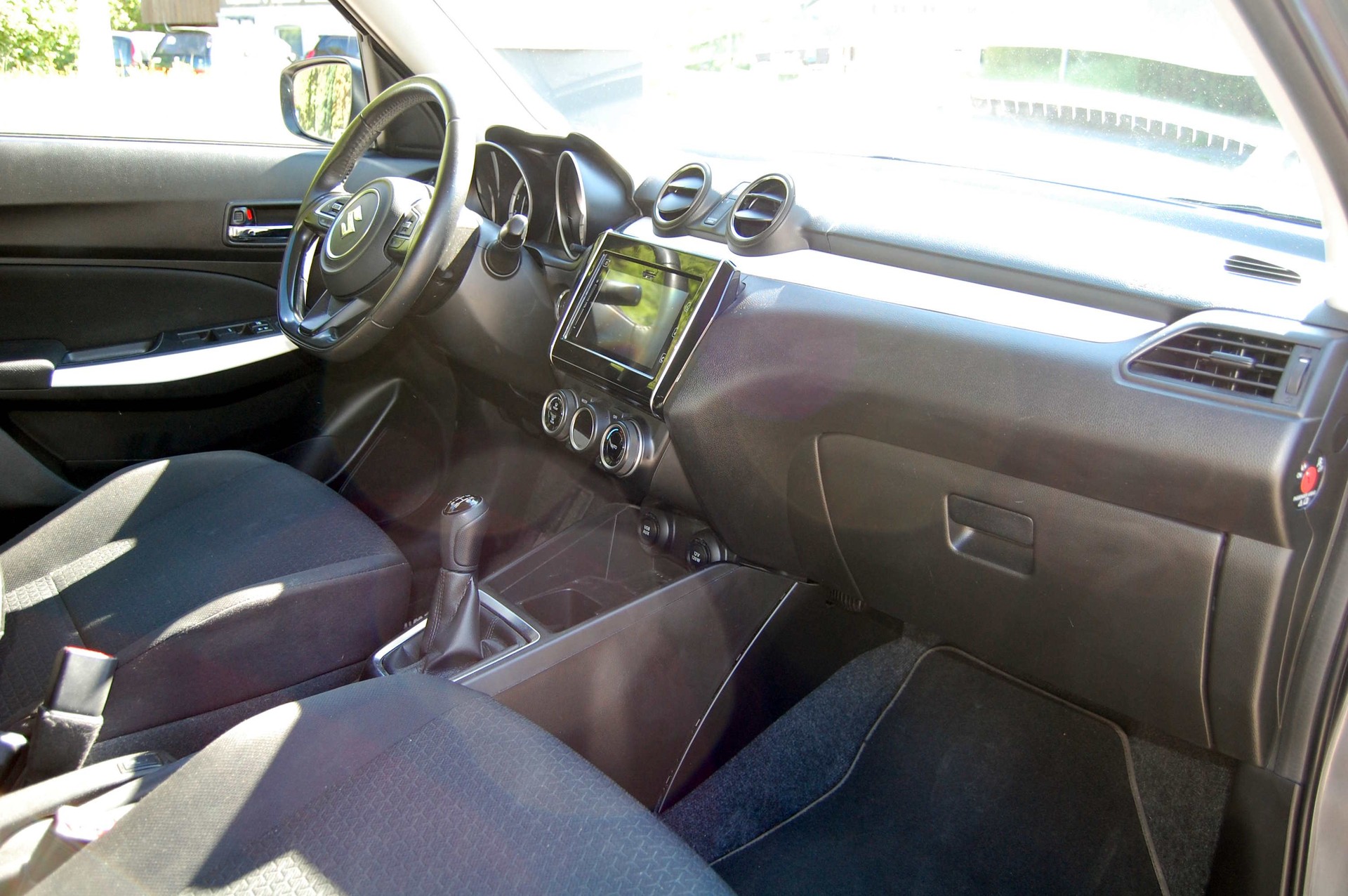 SUZUKI Swift 1.2i 16V SHVS Compact Top Hybrid Allgrip 4x4-image-11