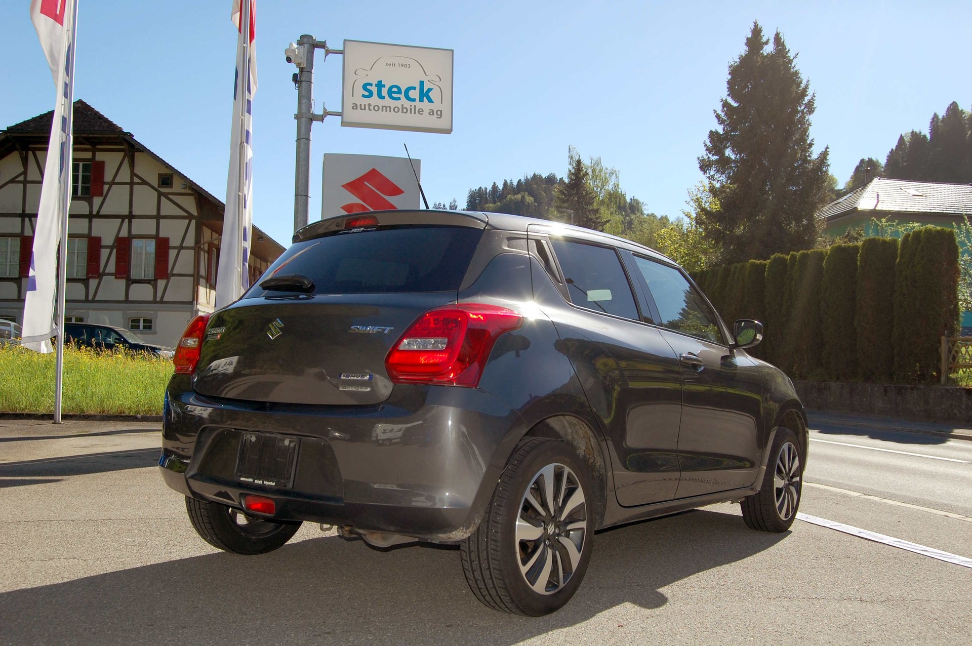 SUZUKI Swift 1.2i 16V SHVS Compact Top Hybrid Allgrip 4x4-showroom-element-2