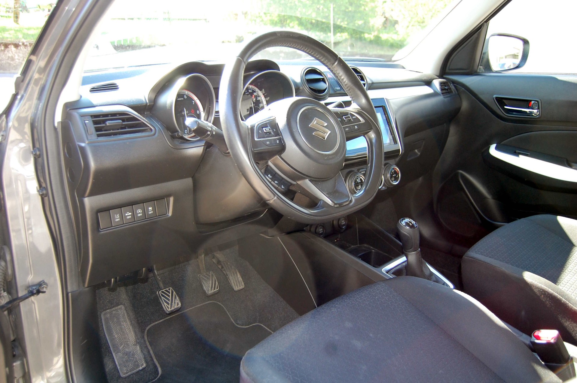 SUZUKI Swift 1.2i 16V SHVS Compact Top Hybrid Allgrip 4x4-image-10