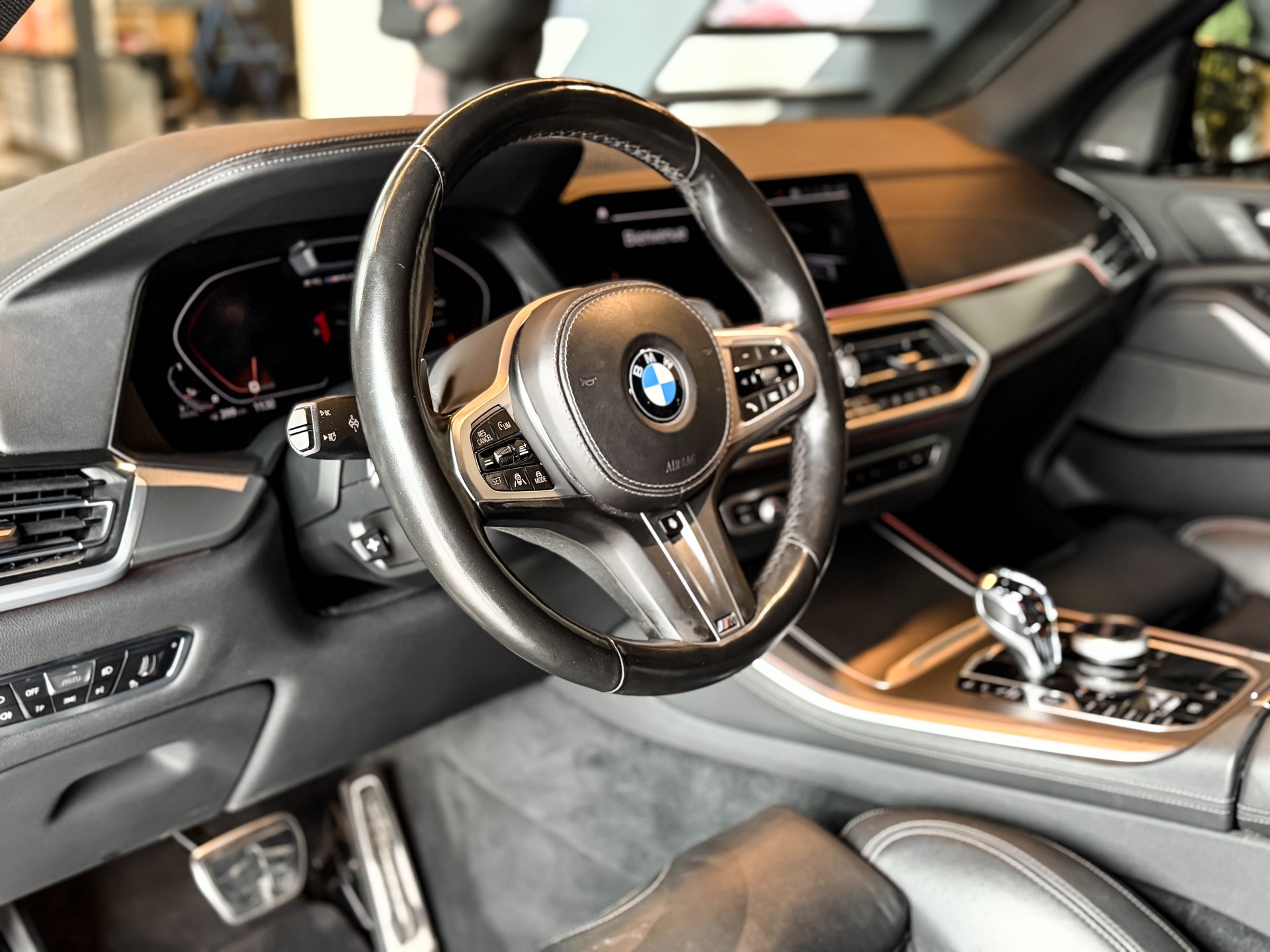 BMW X5 xDrive M50d Steptronic-image-11