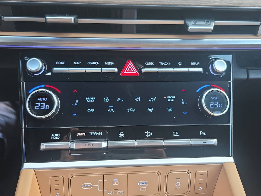 HYUNDAI Santa Fe 1.6 T-GDi PHEV Calligraphy AWD 7Plätzer-image-21
