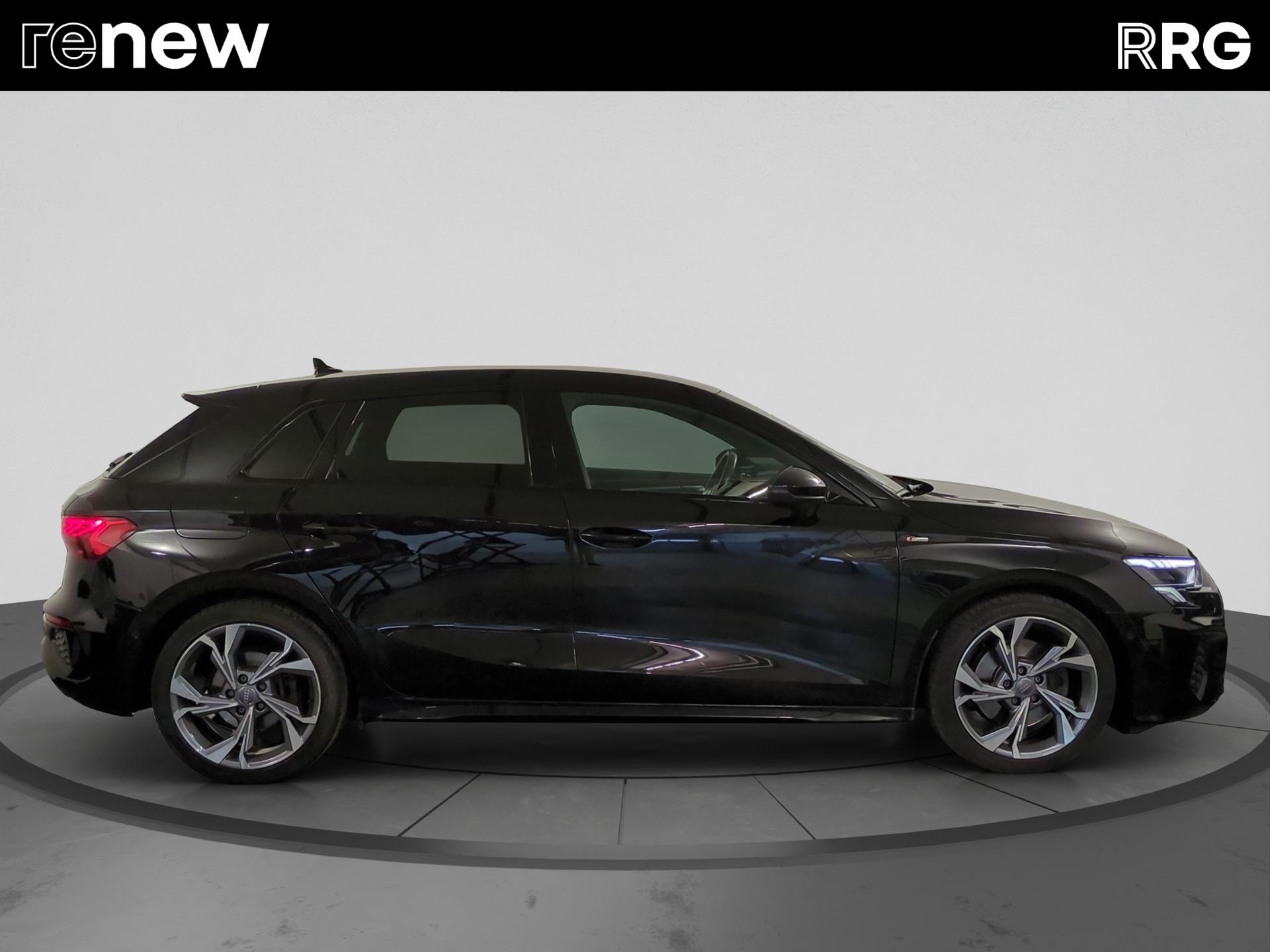 AUDI A3 Sportback 35 TFSI S line Attraction S-tronic-showroom-element-1
