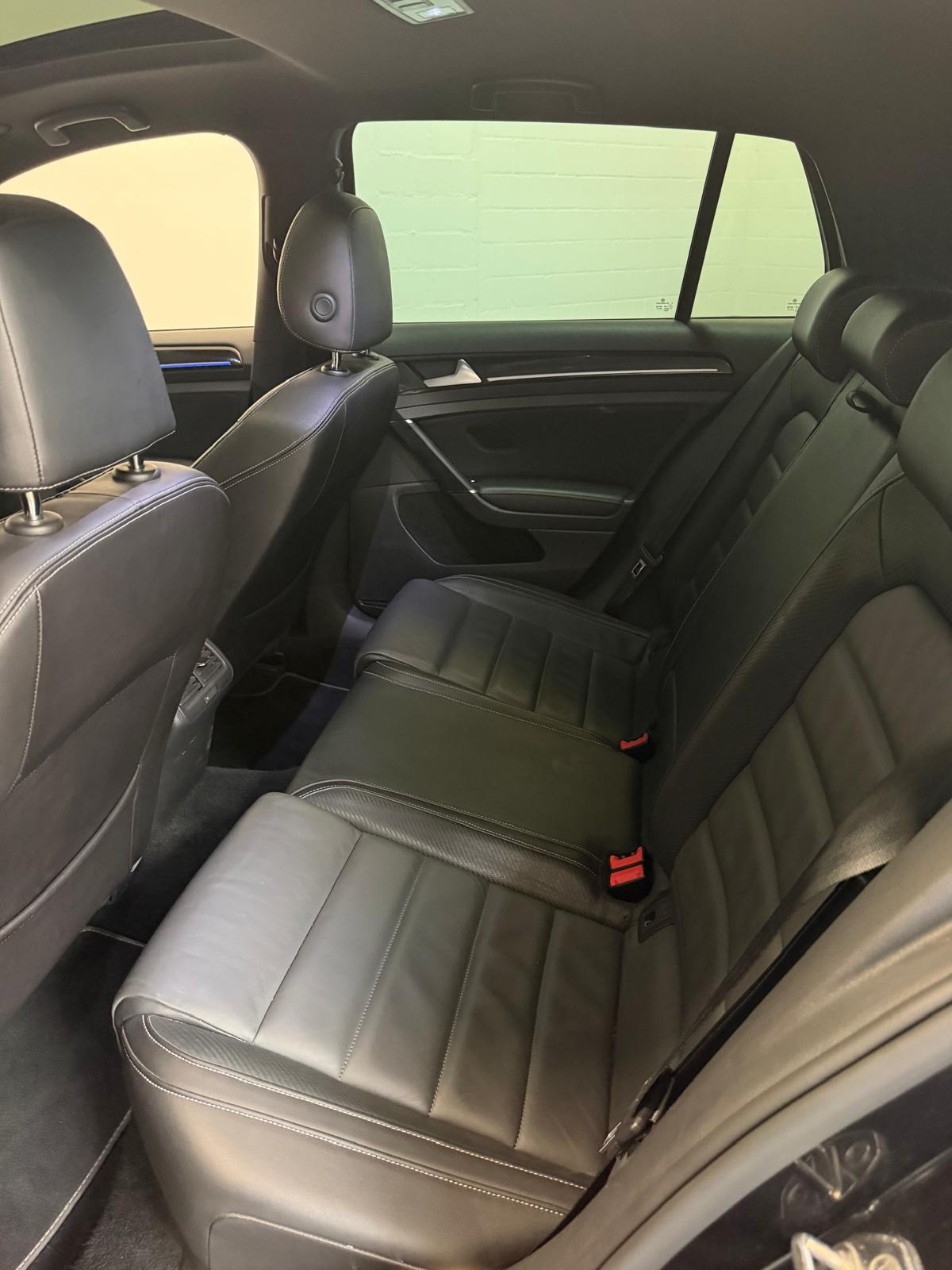 VW Golf 2.0 TSI R 4Motion DSG-image-16