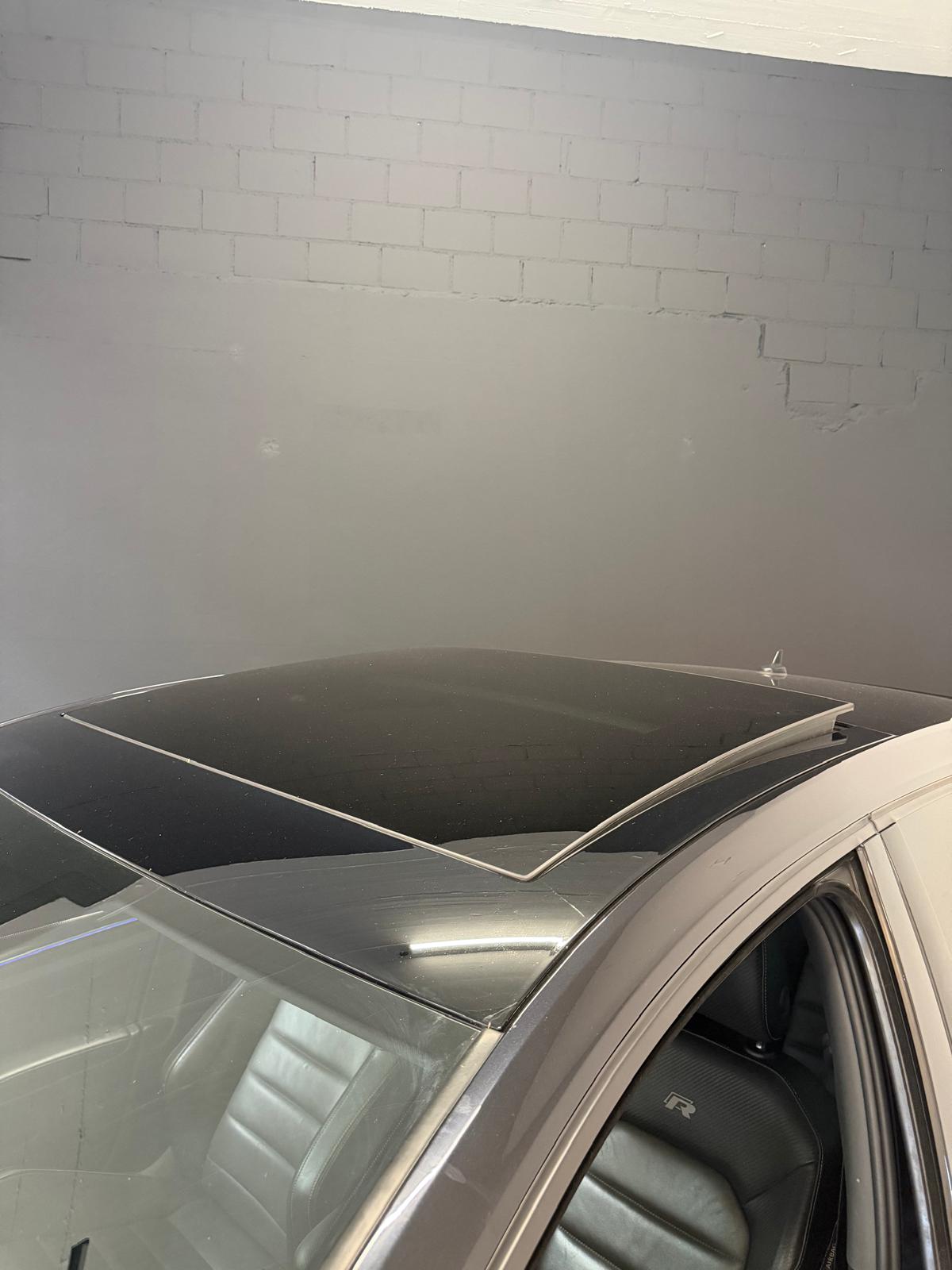 VW Golf 2.0 TSI R 4Motion DSG-showroom-element-3
