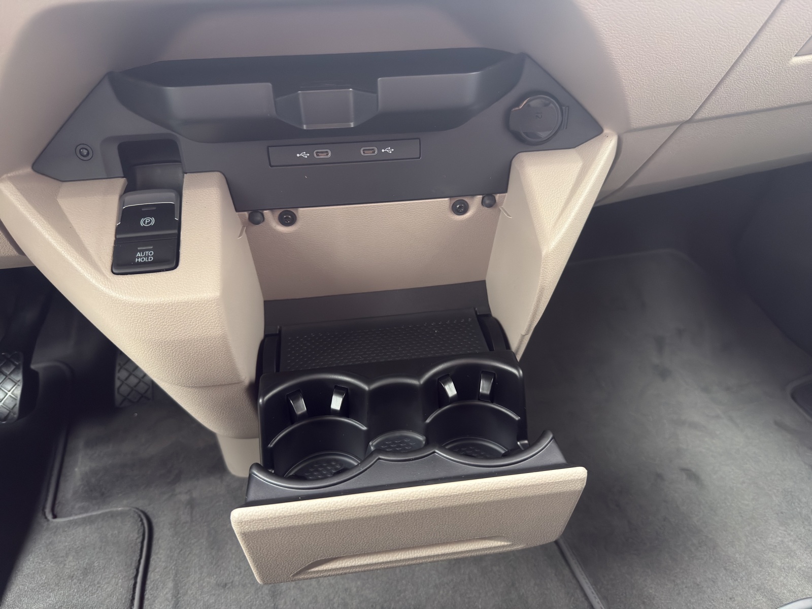 VW California eHybrid Ocean 4Motion-image-15