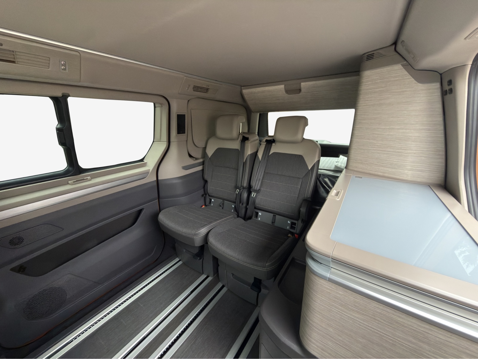 VW California eHybrid Ocean 4Motion-image-11
