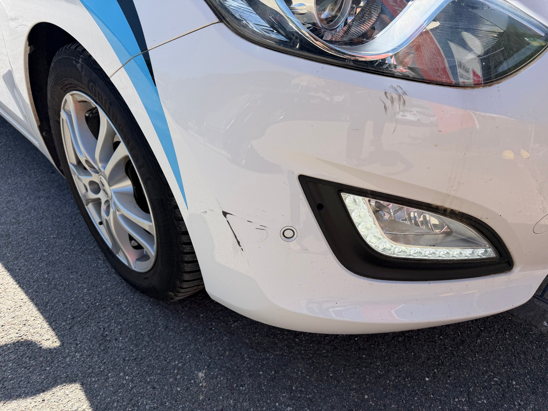 HYUNDAI i30 Wagon 1.6 CRDi Style-image-9