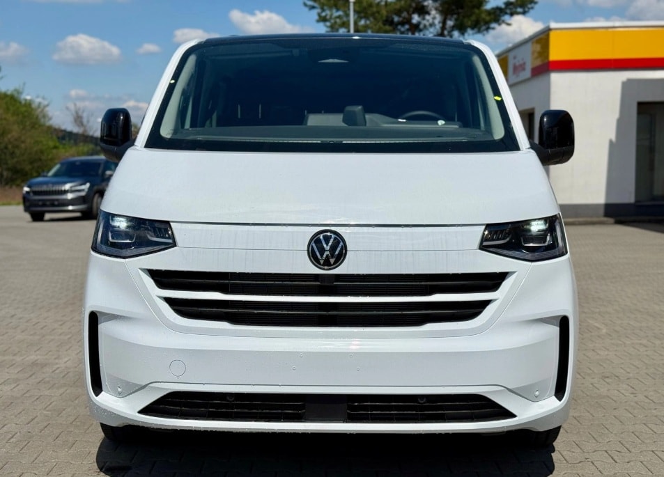 VW Transporter Van Plus-showroom-element-1