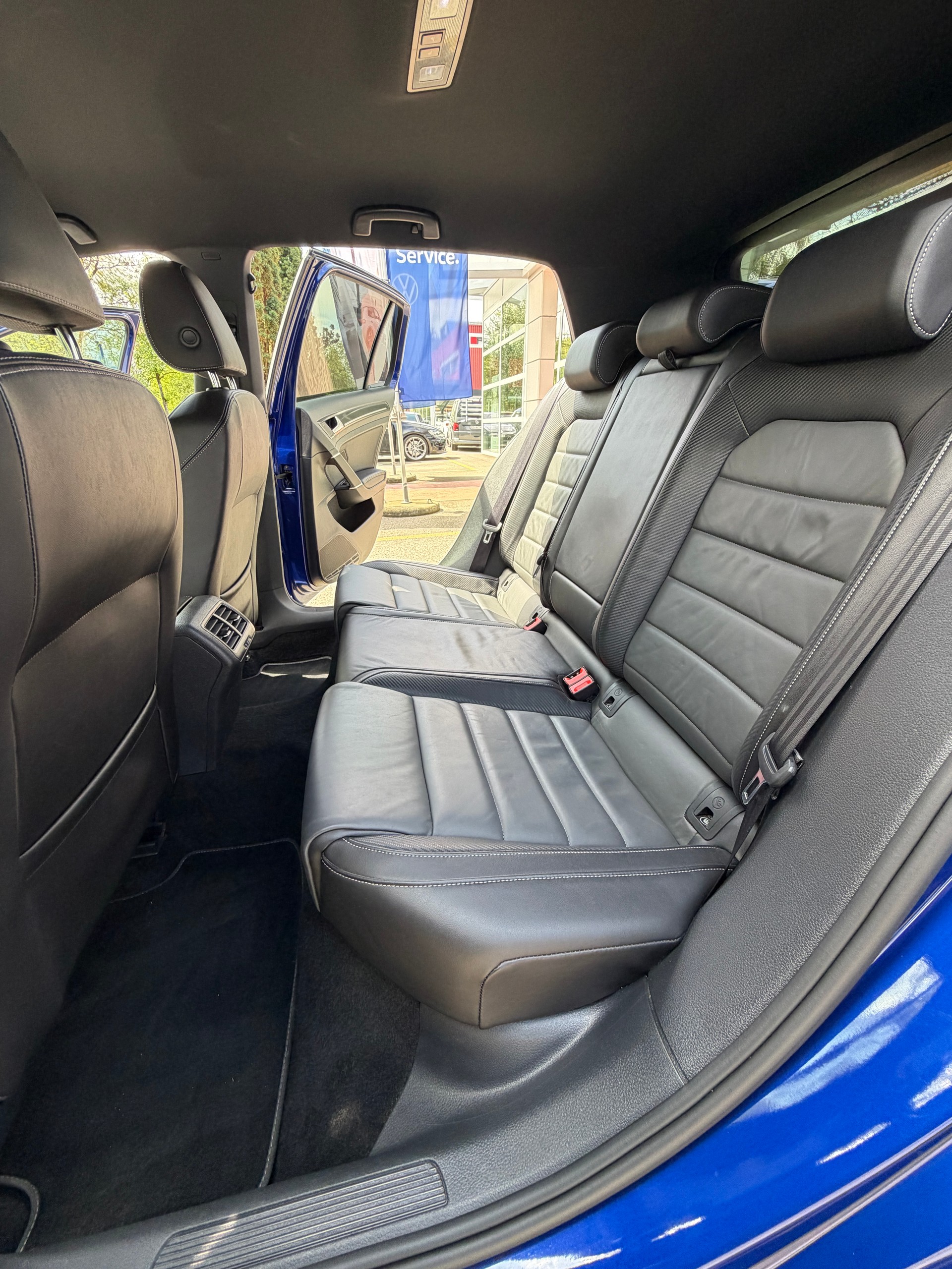 VW Golf 2.0 TSI R 4Motion DSG-image-12