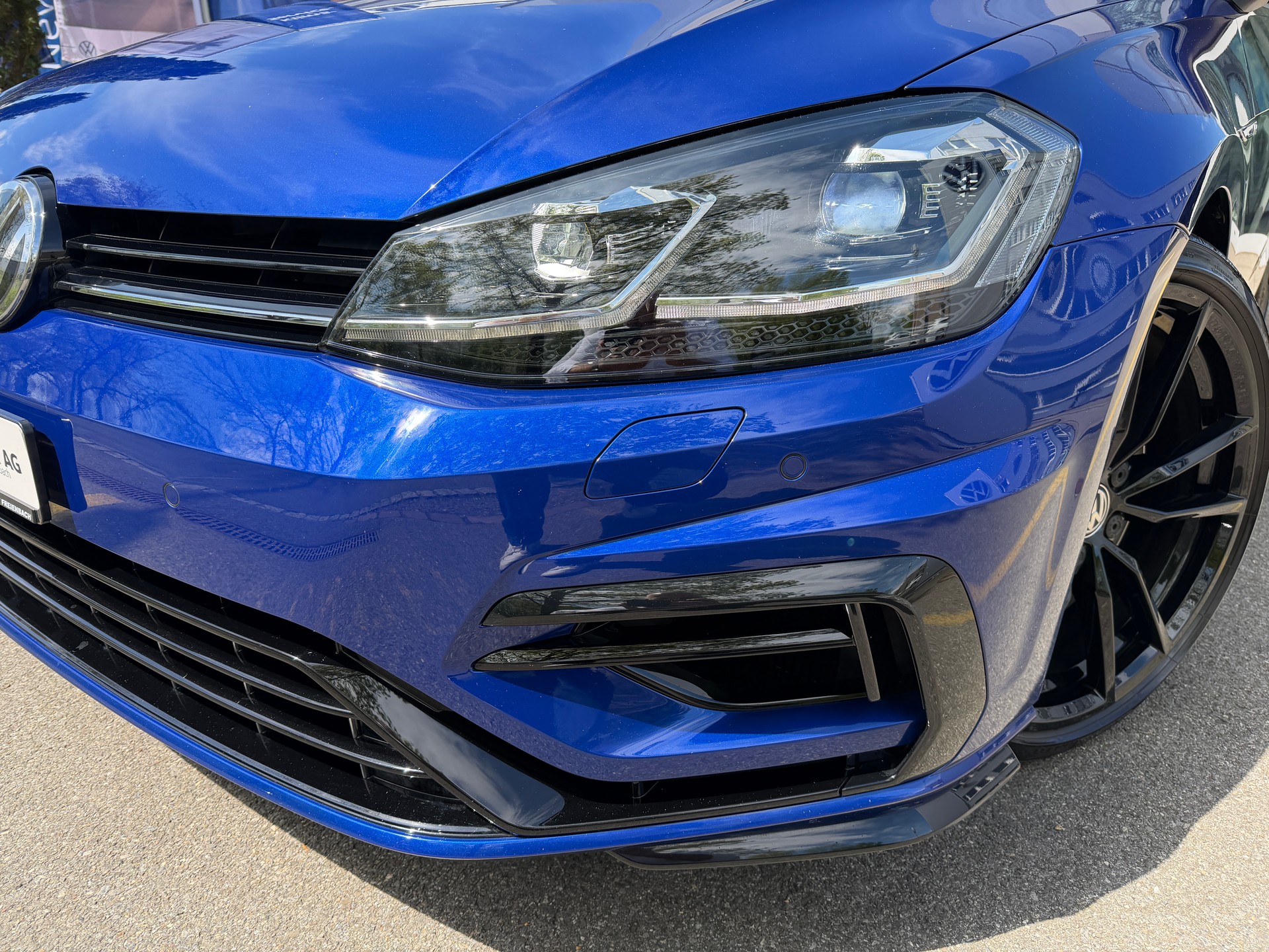 VW Golf 2.0 TSI R 4Motion DSG-showroom-element-2