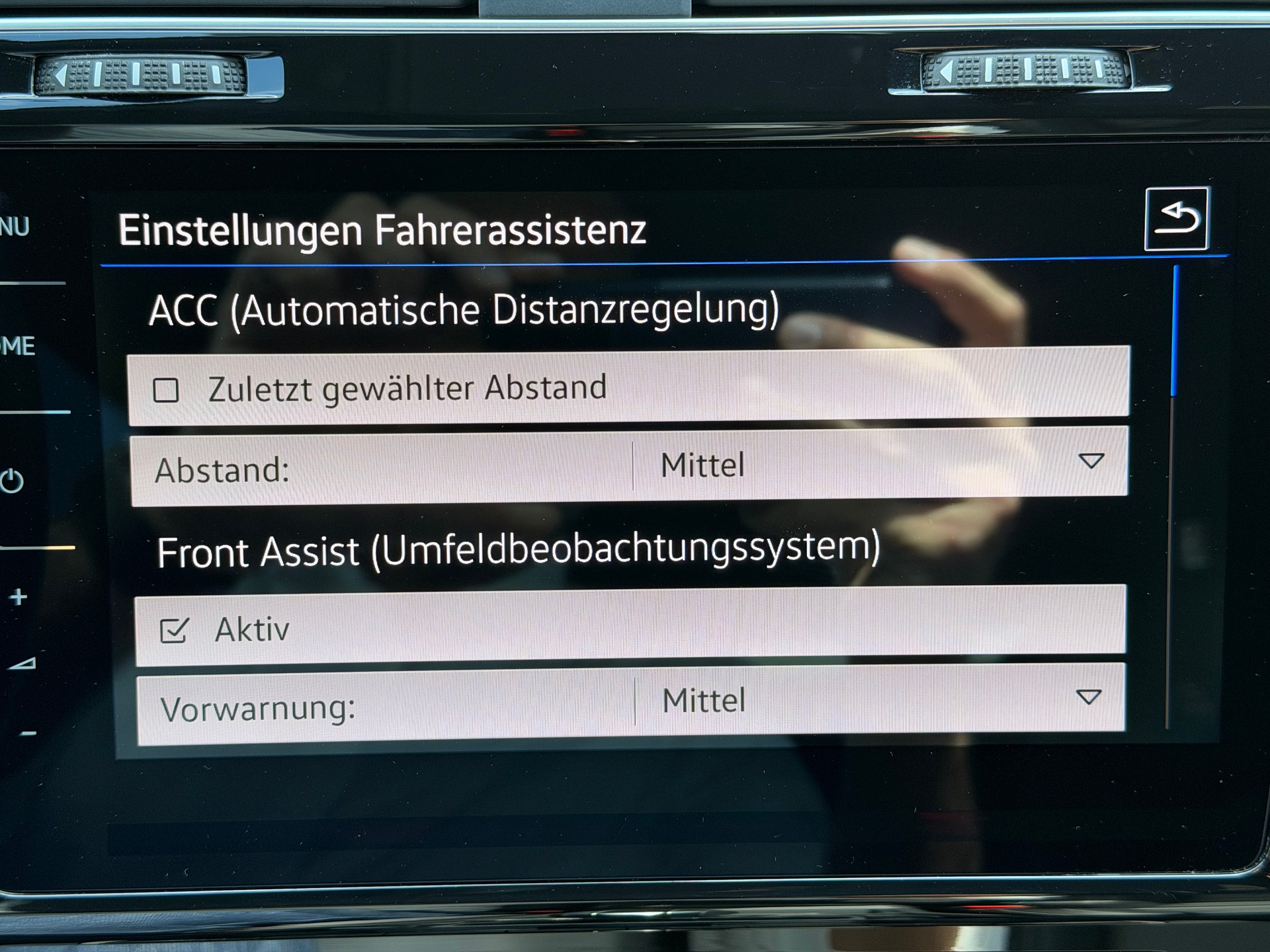 VW Golf 2.0 TSI R 4Motion DSG-image-16