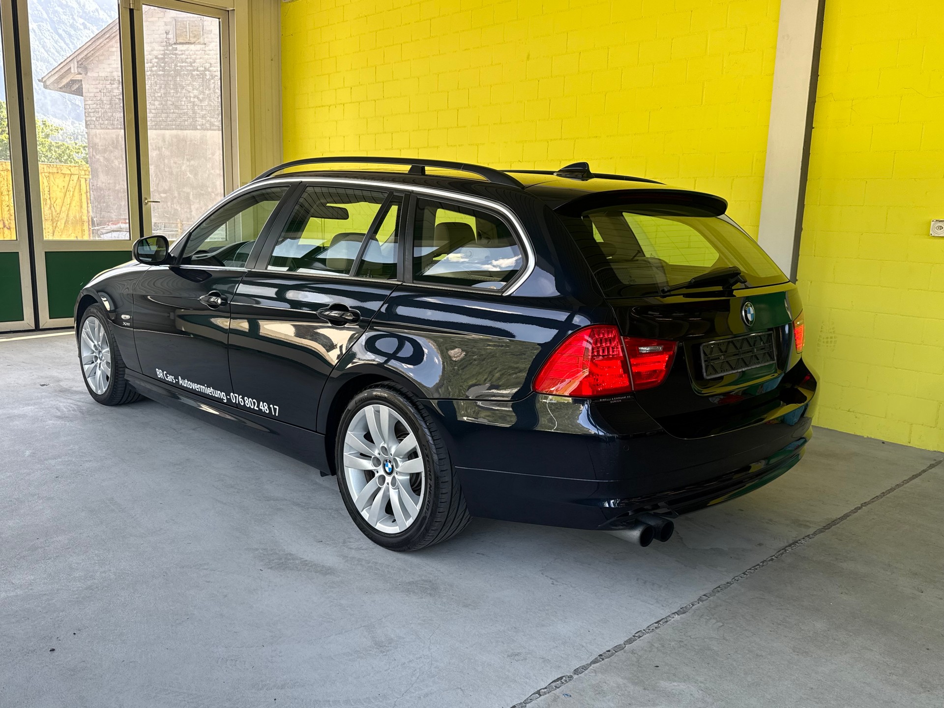 BMW 325i xDrive Touring Steptronic-image-8