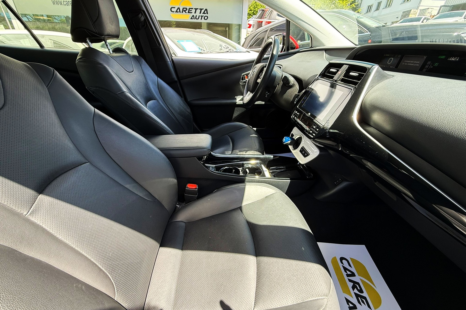 TOYOTA Prius 1.8 VVT-i Plug-in Hybrid Premium-image-10