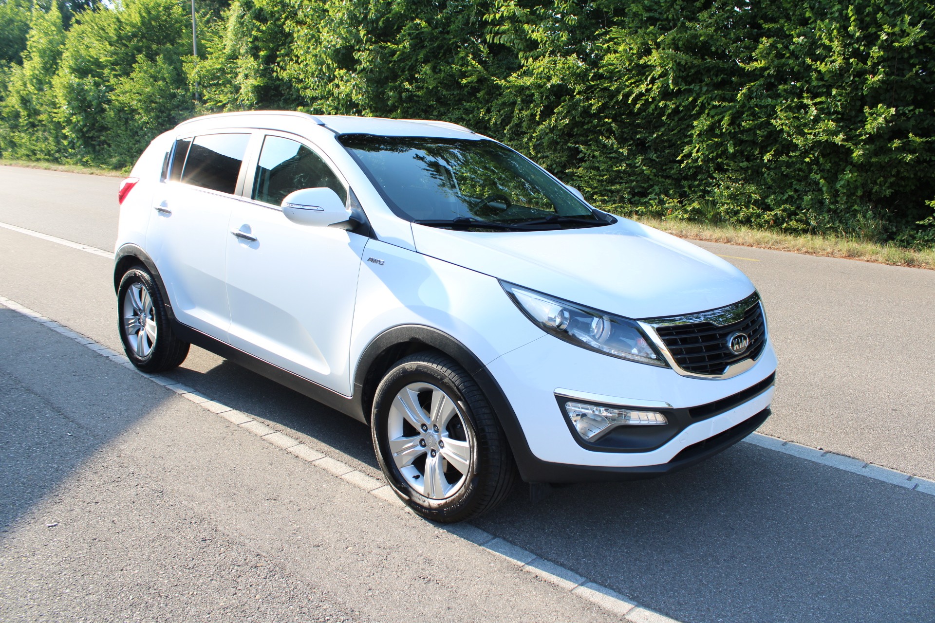 KIA Sportage 2.0 CRDi Style 4WD Automatic-showroom-element-2