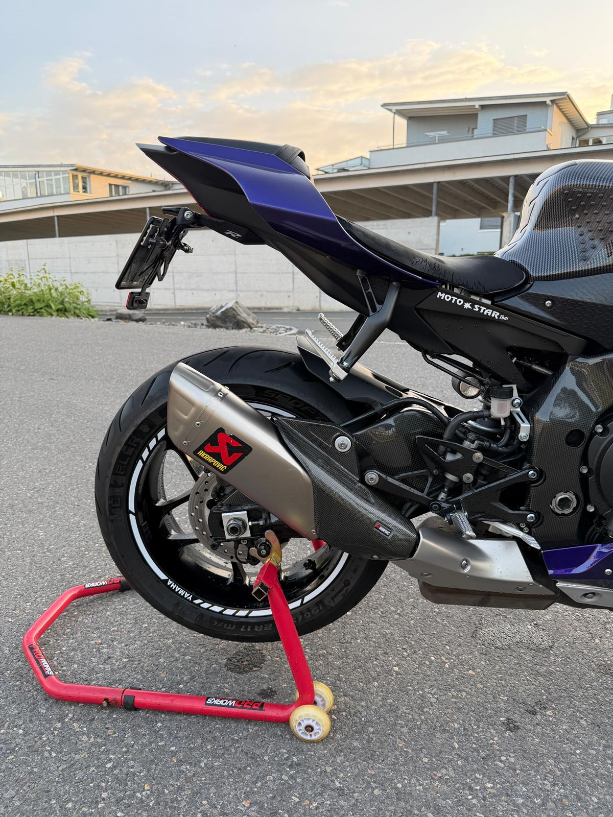 YAMAHA YZF-R1 ABS-image-7