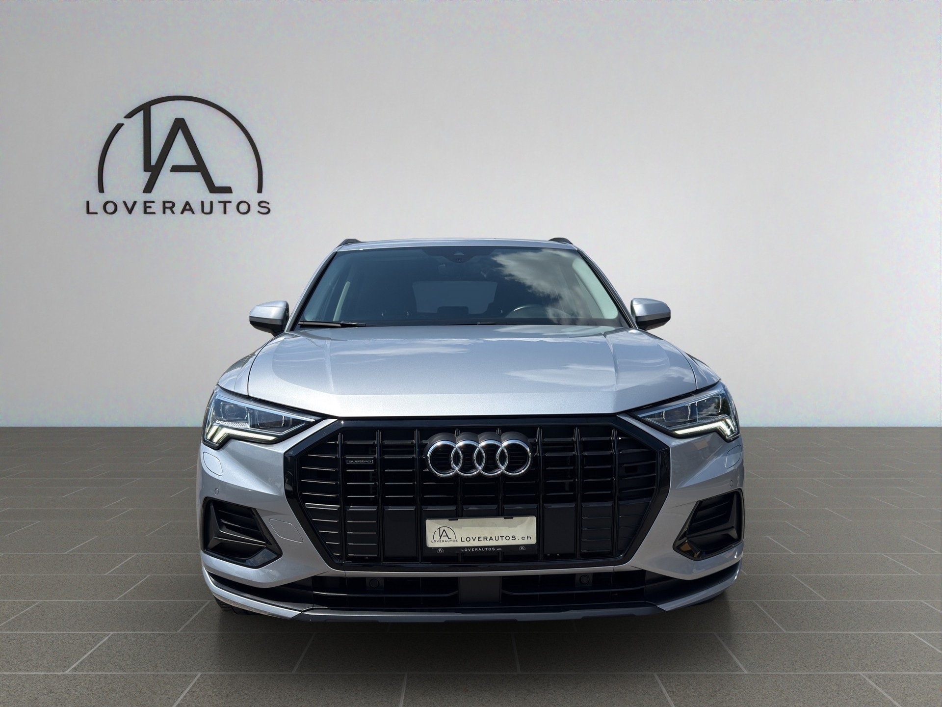 AUDI Q3 40 TFSI advanced quattro S-tronic-image-2
