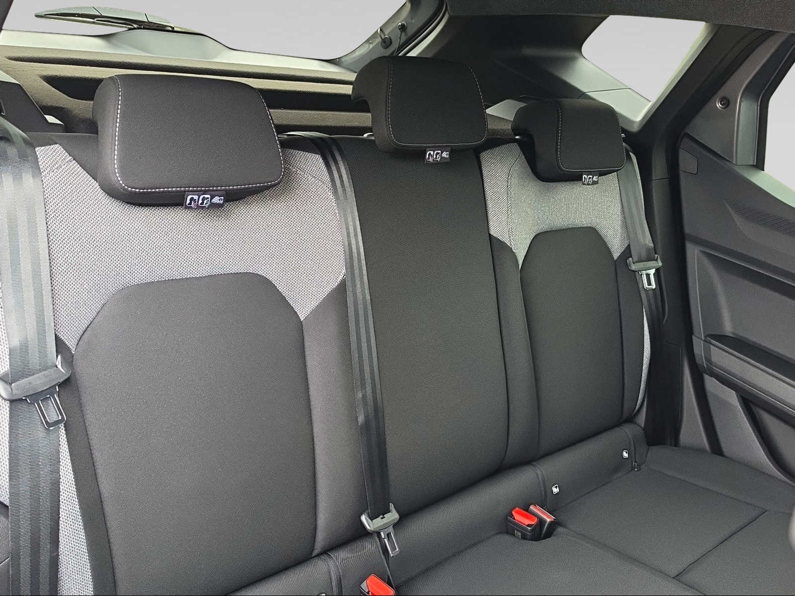 DACIA DUSTER Journey hybrid 150 4x4-image-9