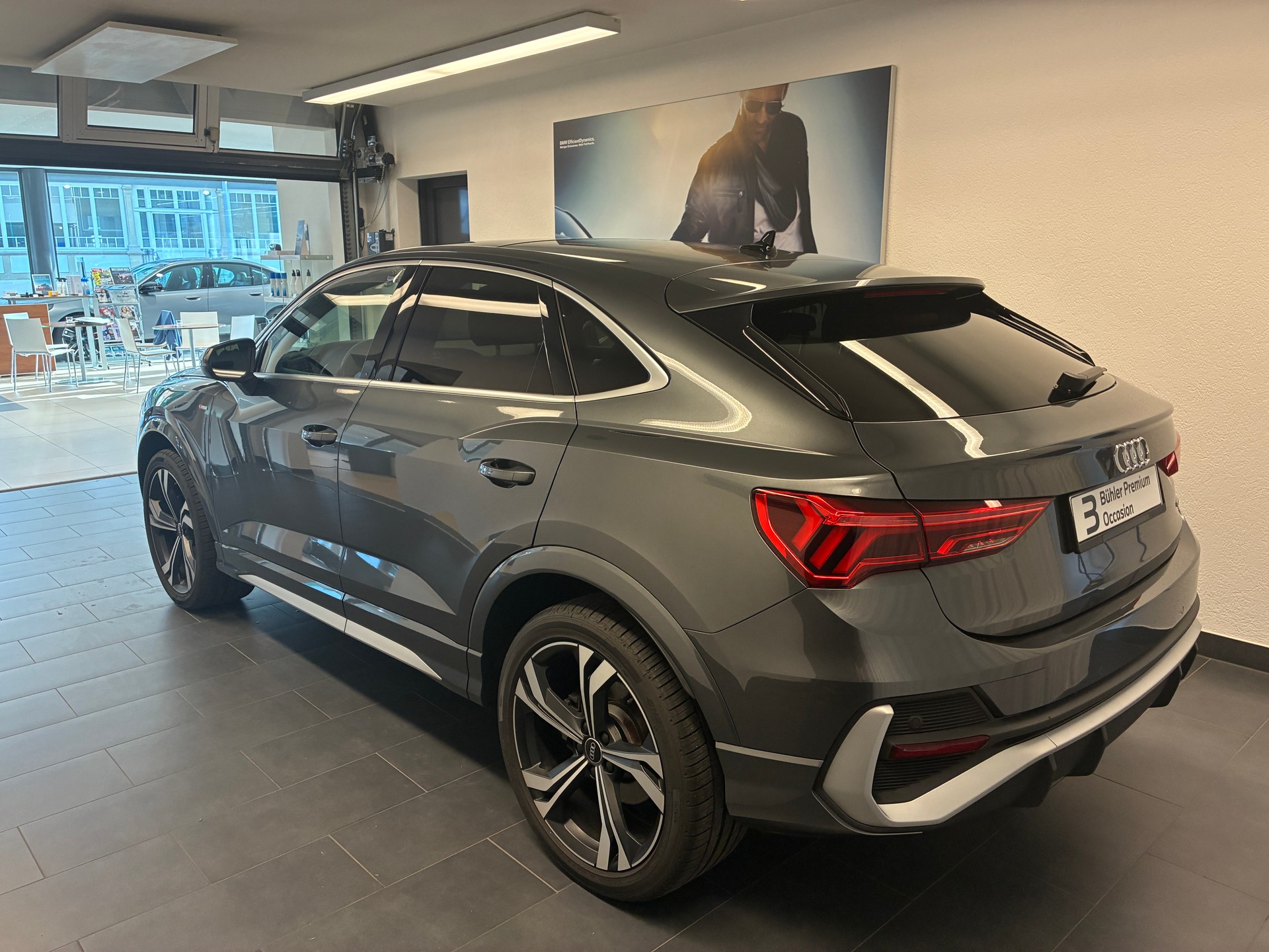 AUDI Q3 Sportback 2.0 40 TDI S line quattro S-Tronic-showroom-element-2