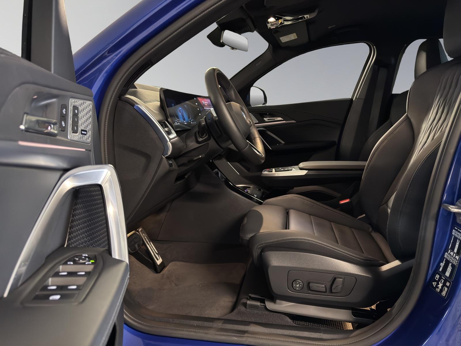BMW X2 20d xDrive paddles-showroom-element-3
