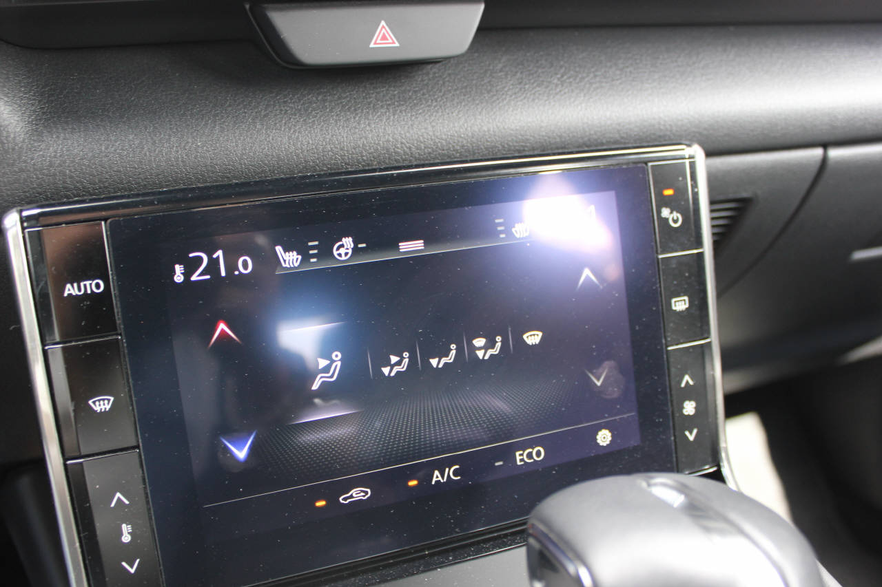 MAZDA MX-30 e-Skyactiv R-EV Exclusive-Line-image-10