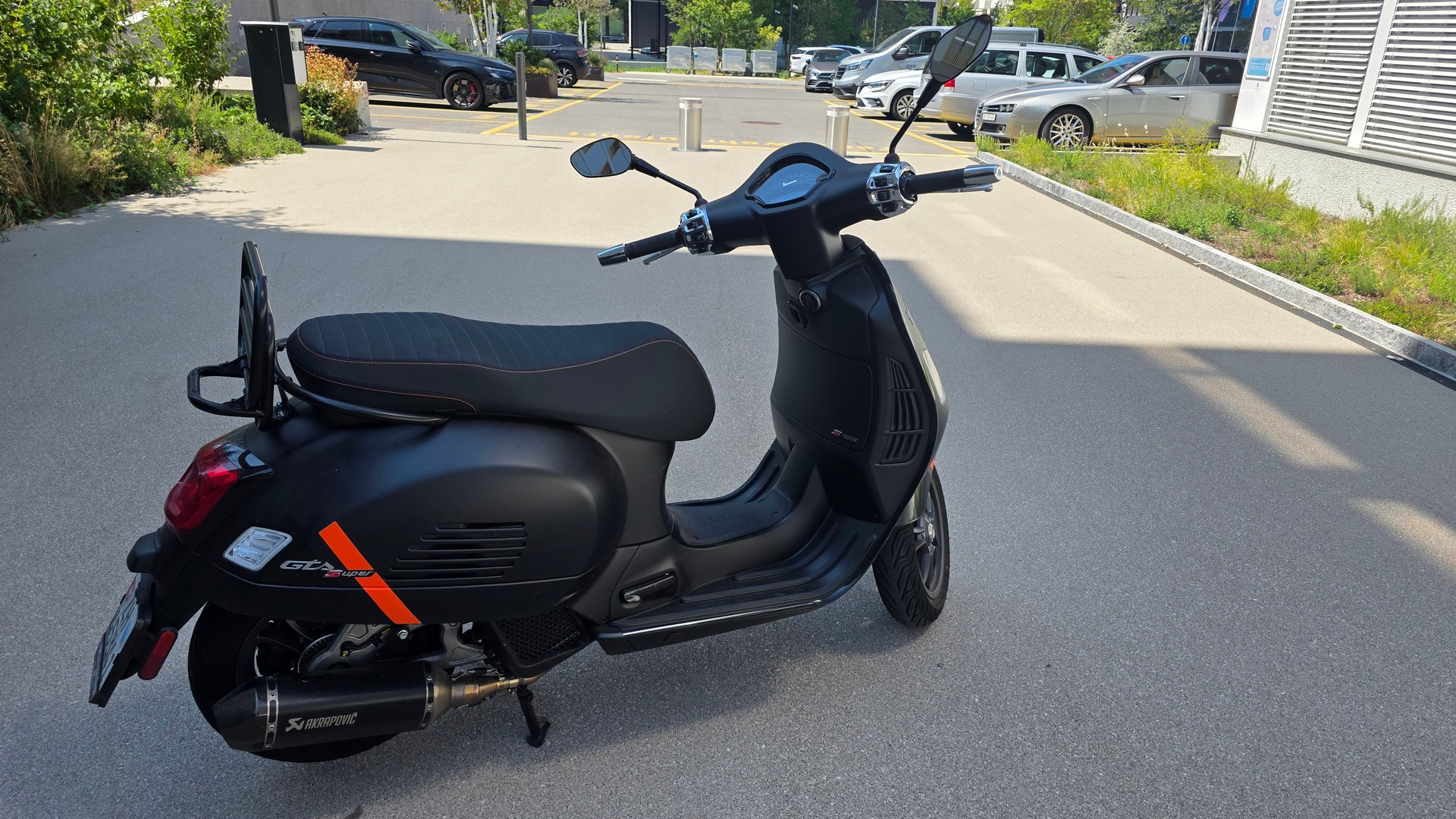 PIAGGIO Vespa GTS 125 Super Sport ABS-image-4