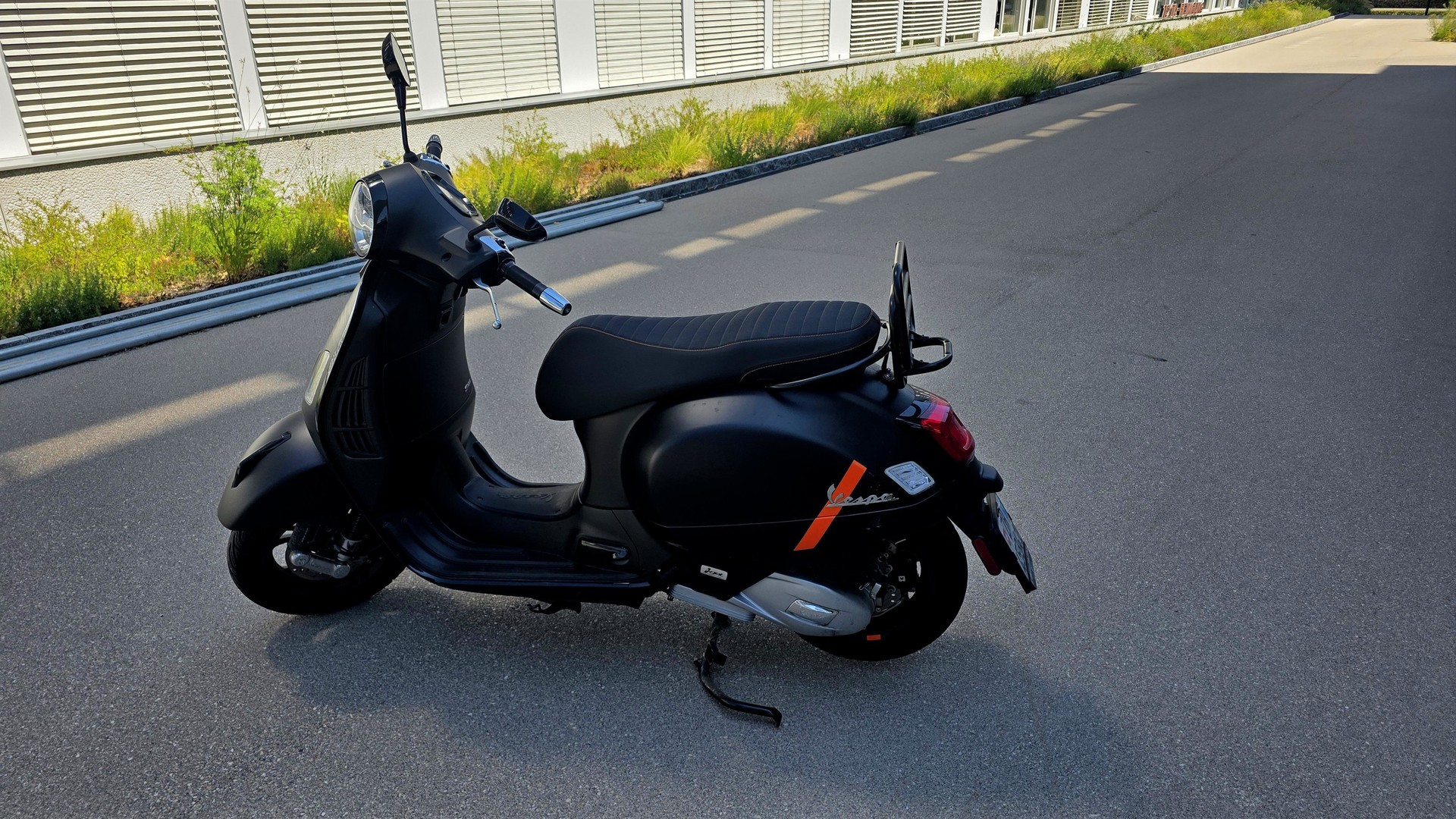 PIAGGIO Vespa GTS 125 Super Sport ABS-image-0
