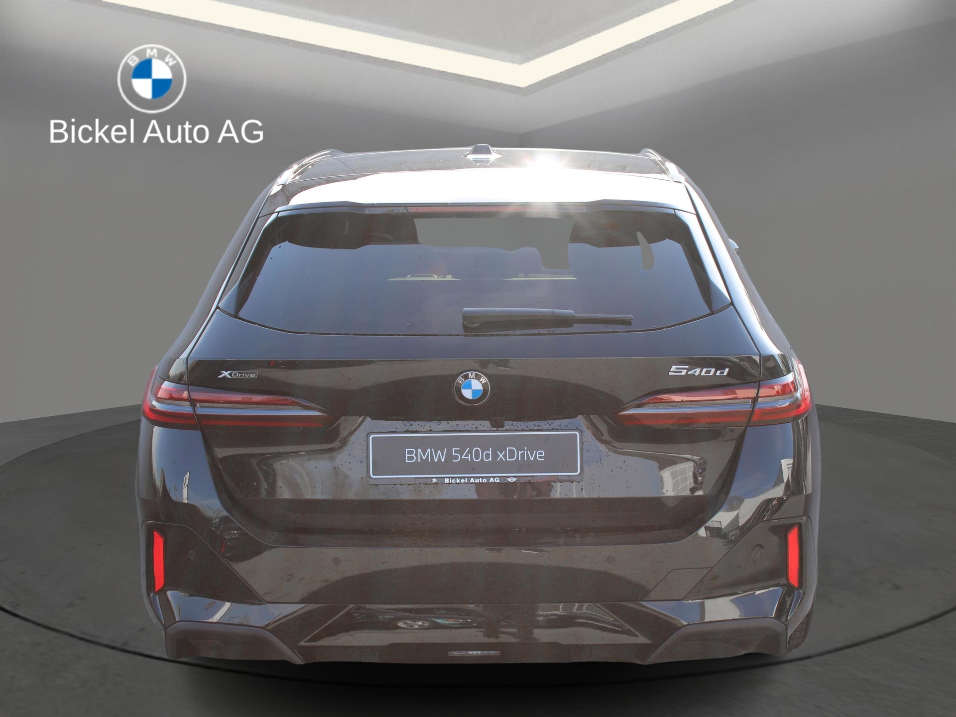 BMW 540d xDrive Tour M Sport Pro-showroom-element-3