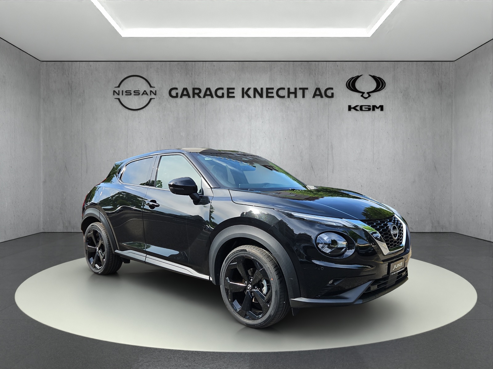 NISSAN Juke 1.0 DIG-T Tekna-showroom-element-1
